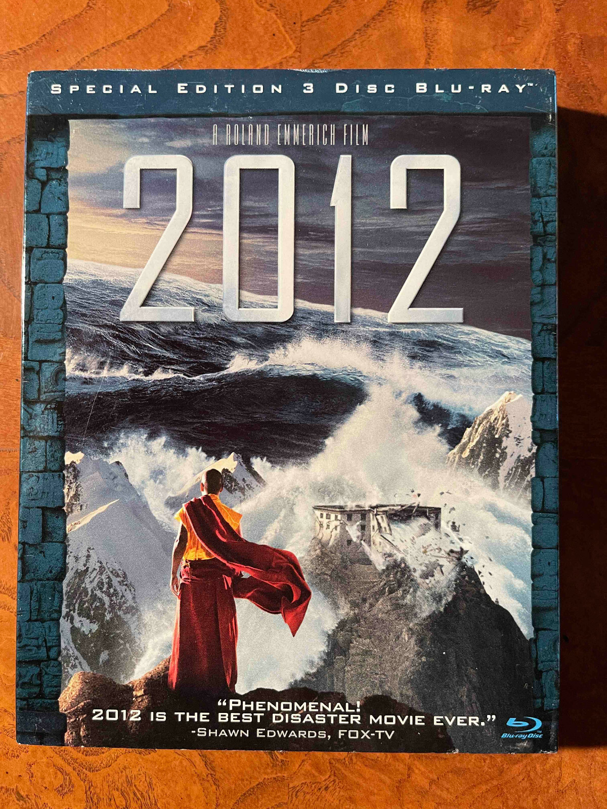 2012 (Blu-ray Disc, 2010, 2-Disc Set, Includes Digital Copy) – John Cusack