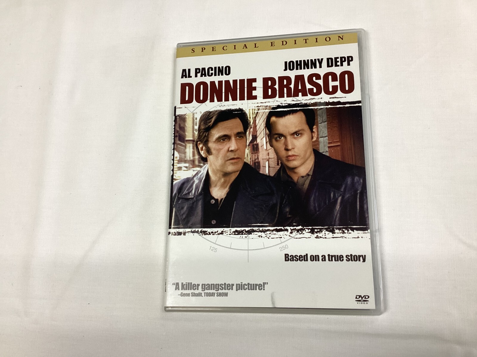 The Mob Box Set DVD Donnie Brasco, Snatch, Bugsy, The American Gangster +SC Book