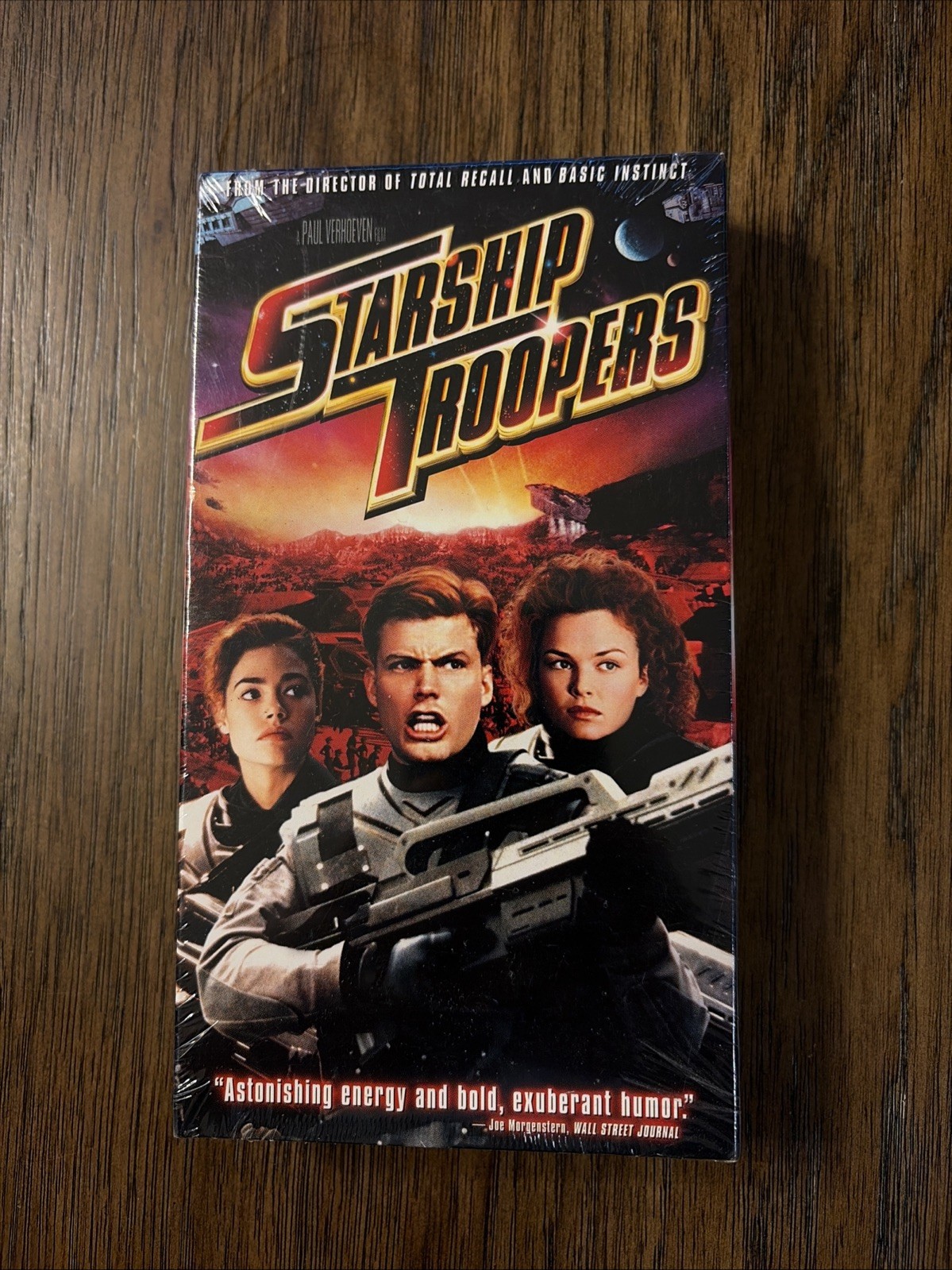 NEW Starship Troopers VHS 1998 Casper Van Dien Denise Richards Sealed