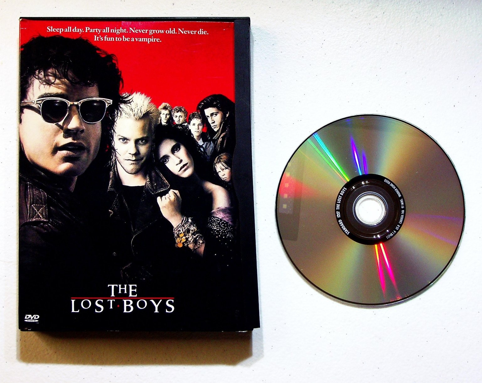 The Lost Boys DVD 1987 Kiefer Sutherland Corey Feldman Joel Schumacher Horror