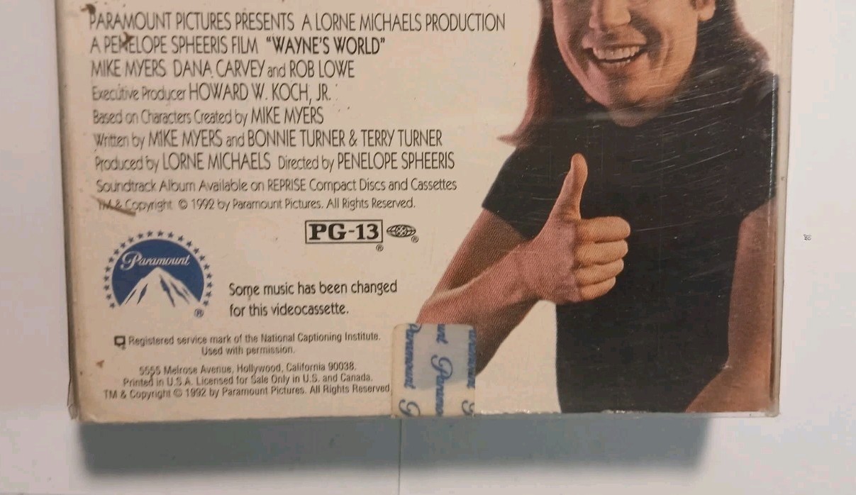 Wayne’s World – VHS 1992 – Mike Myers – Blockbuster Rental – Very Good Condition