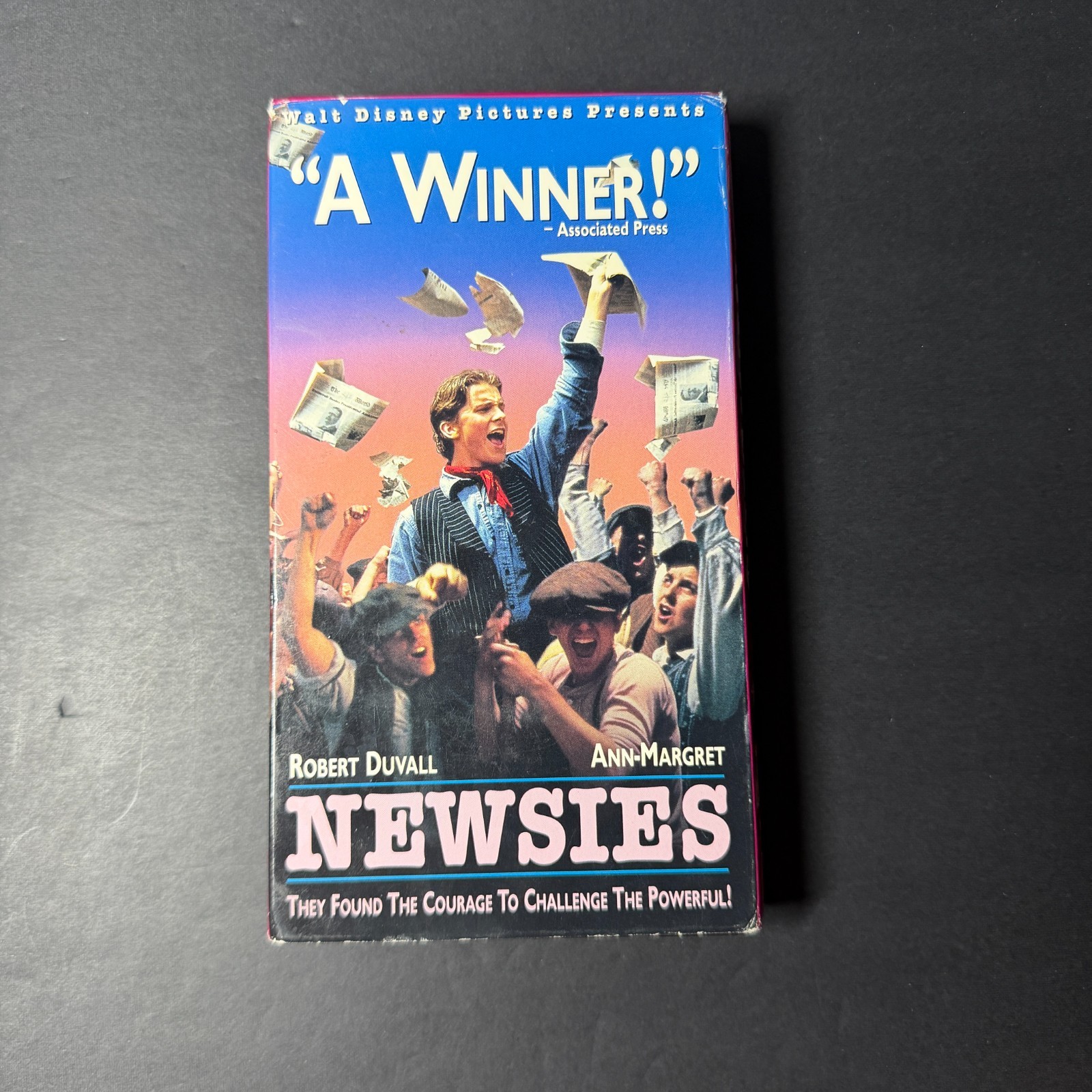 Walt Disney Pictures Presents A Winner Newsies VHS Robert Duvall