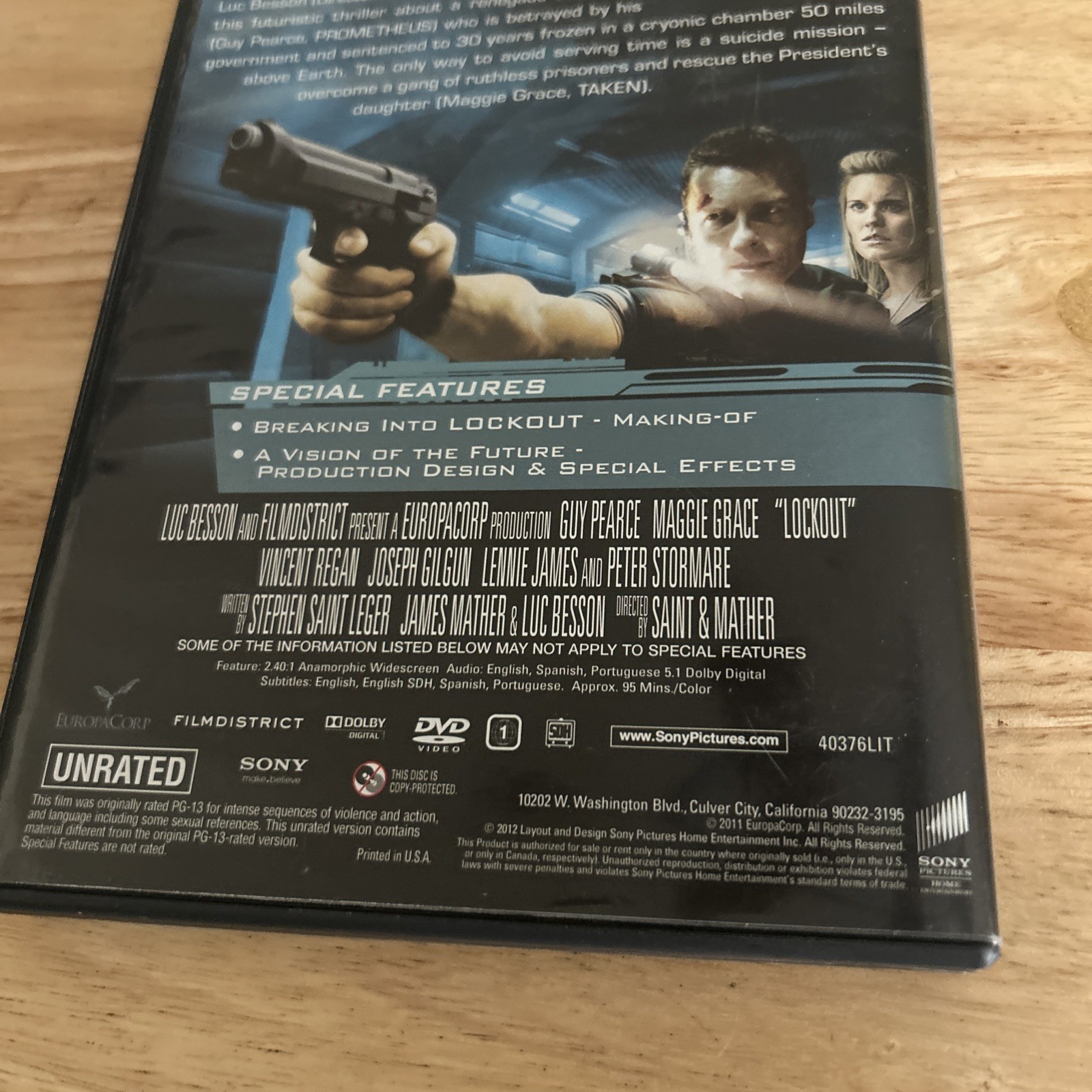 Lockout DVD (2012 WS Unrated Edition) Luc Besson Guy Pearce Maggie Grace
