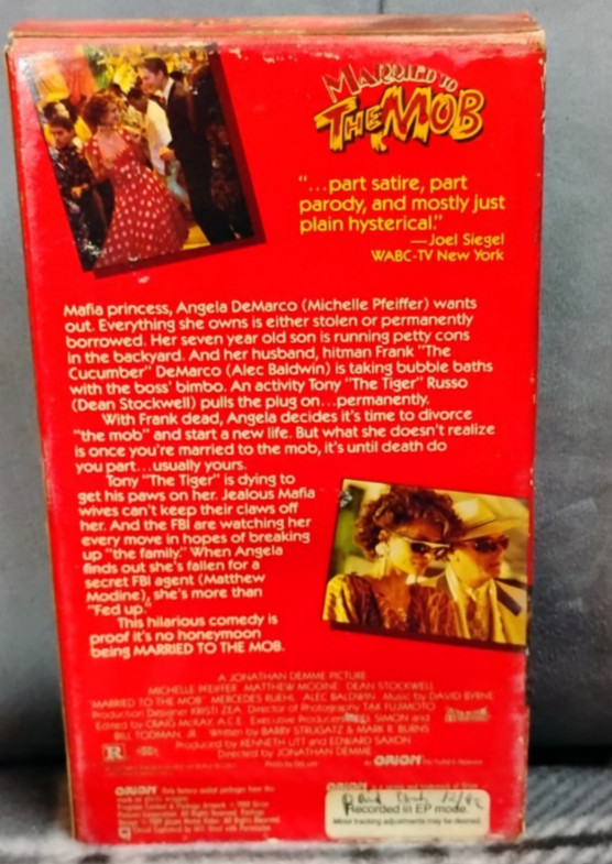 Married To The Mob (VHS,1989)