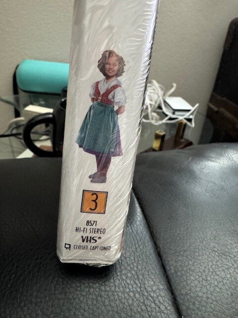 SHIRLEY TEMPLE in HEIDI by FOX first color version SEALED CLAMSHELL VHS 8571