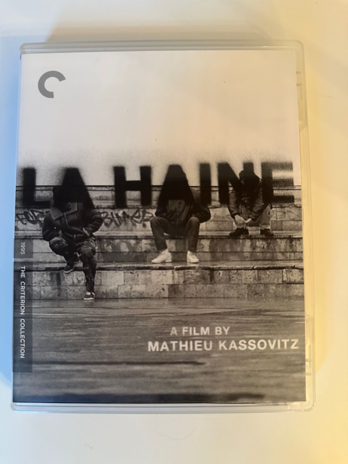 LA HAINE (Criterion #381 Blu-ray) Kassovitz Vincent Cassel Paris LIKE NEW MINT
