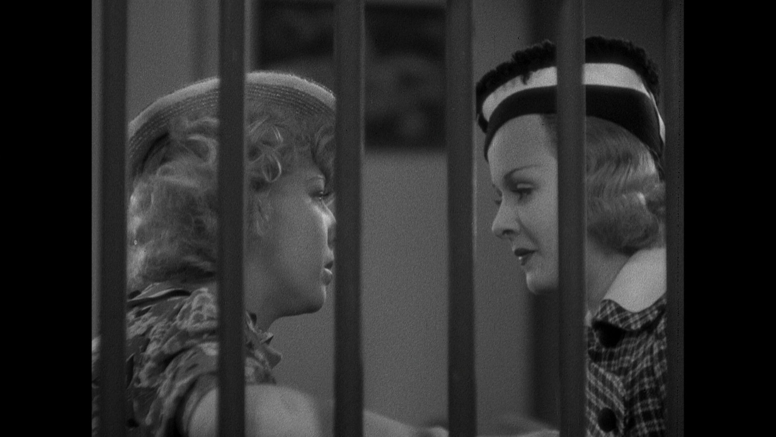 Beat the Devil (1953) 1080P BLURAY FILM NOIR CLASSIC