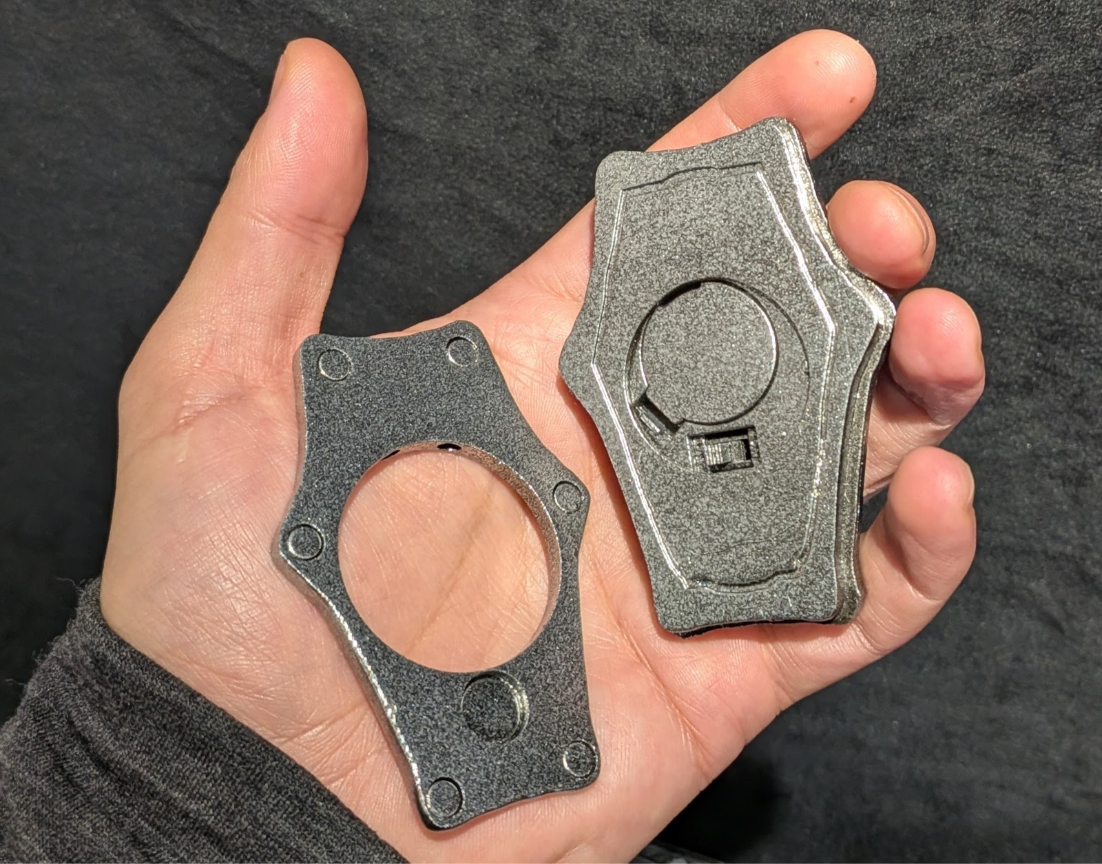 Stargate – Atlantis – Ancient Personal Shield Emitter prop replica with stand