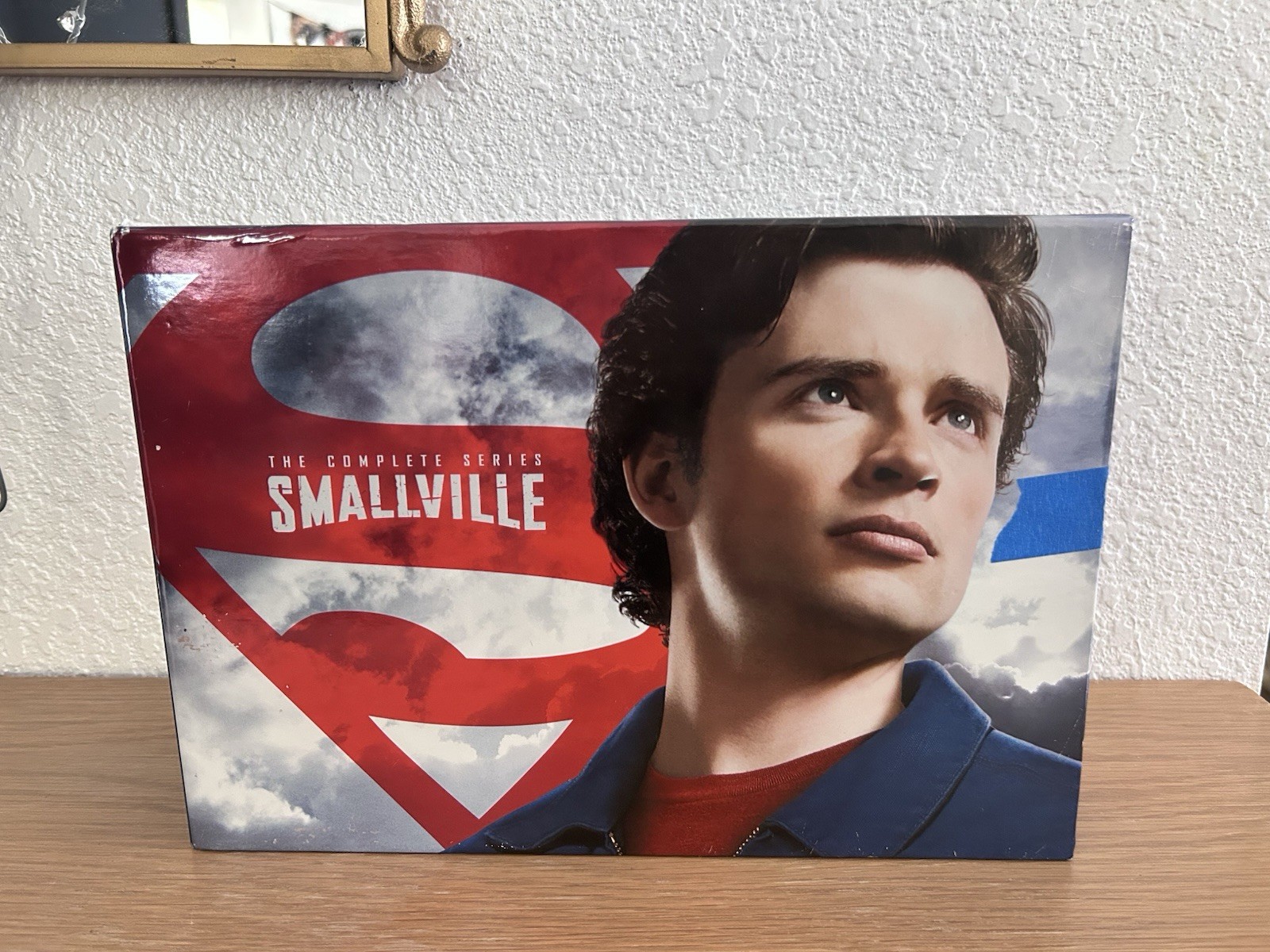 Smallville Complete Series DVD 2011 62 Disc Set W/ Daily Planet Newspaper Book