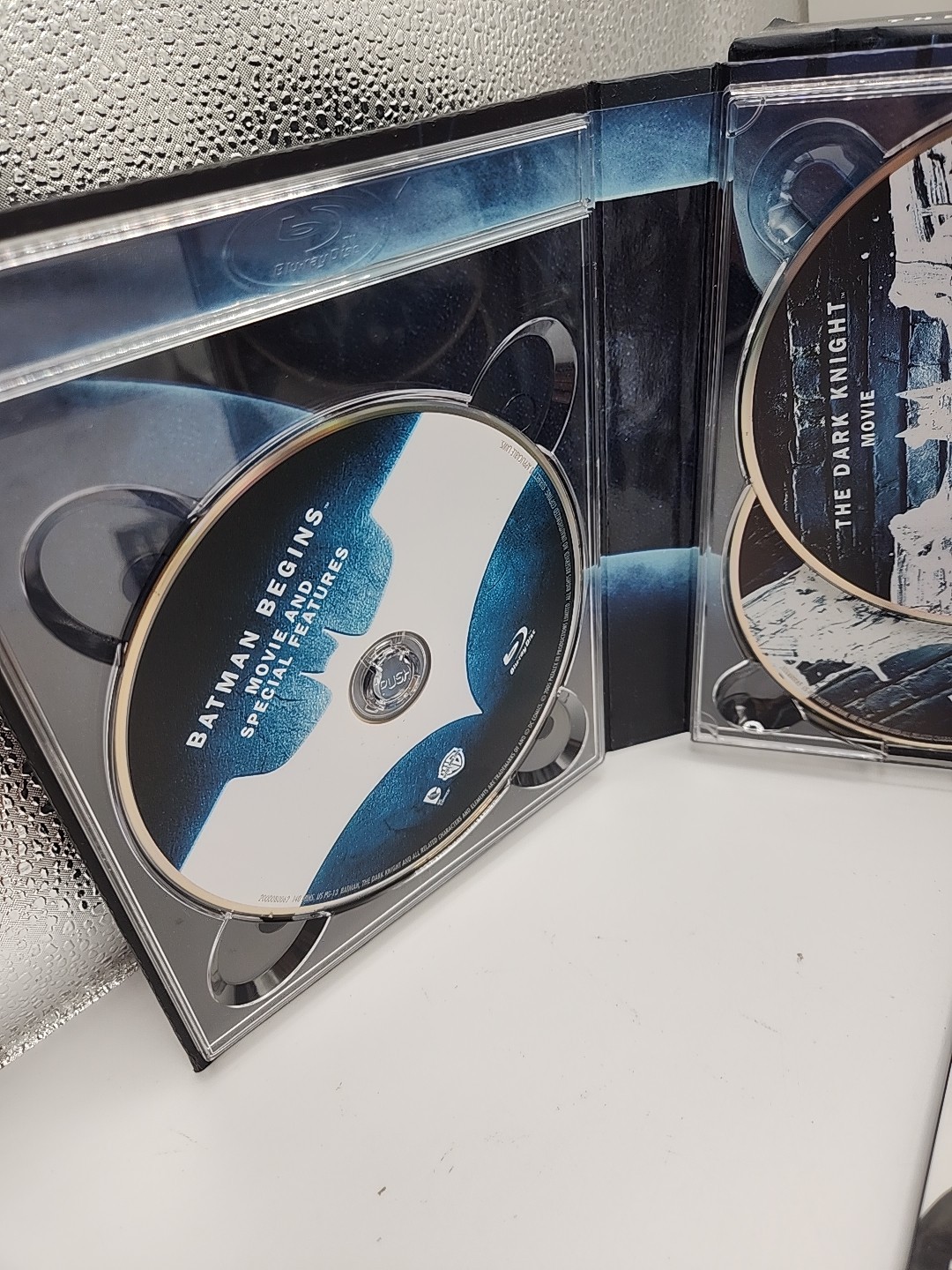 The Dark Knight Trilogy (Blu-Ray Box Set) 5-Disc Collection w/ Booklet