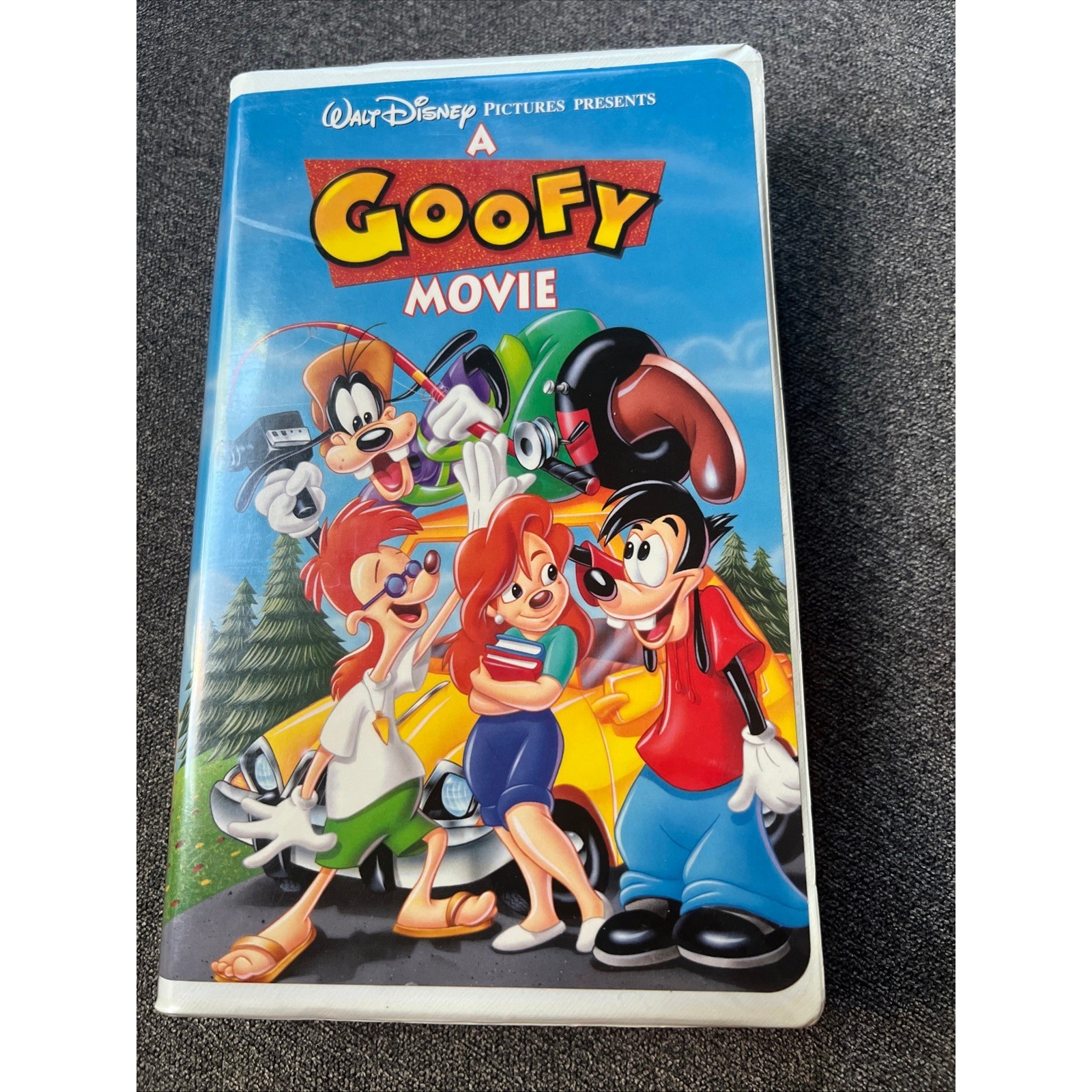 Disney A Goofy Movie VHS Kids OS Multi Color Clamshell Case 4658