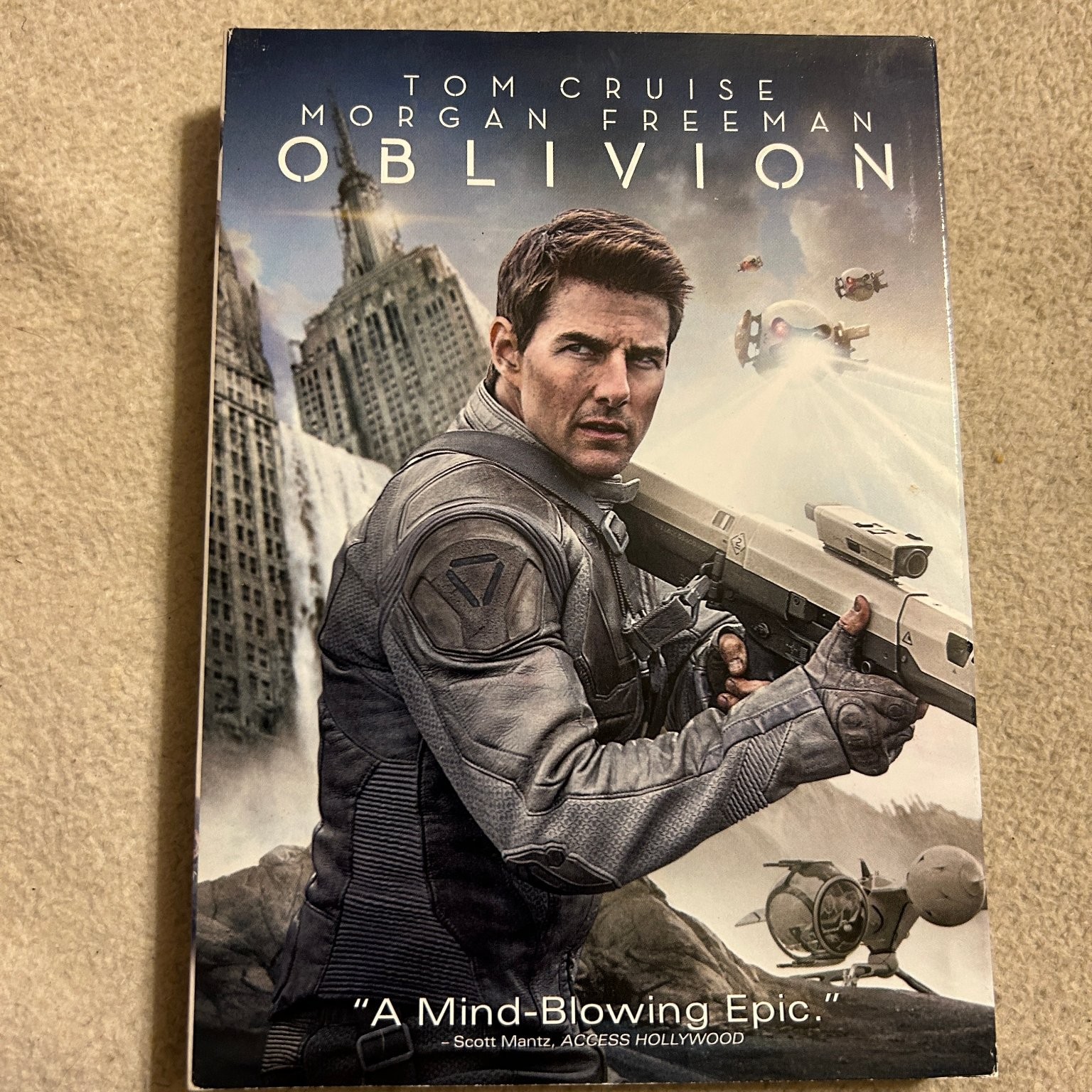 Oblivion DVD 2013 Tom Cruise Morgan Freeman Joseph Kosinski Sci-Fi Action