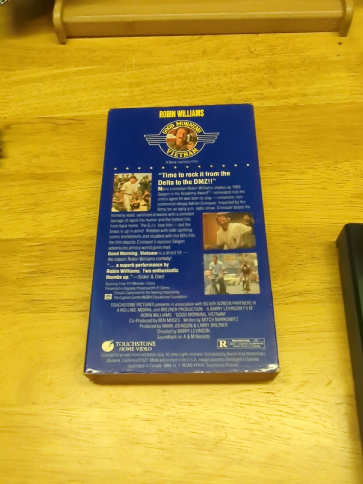 Good Morning Vietnam [VHS]
