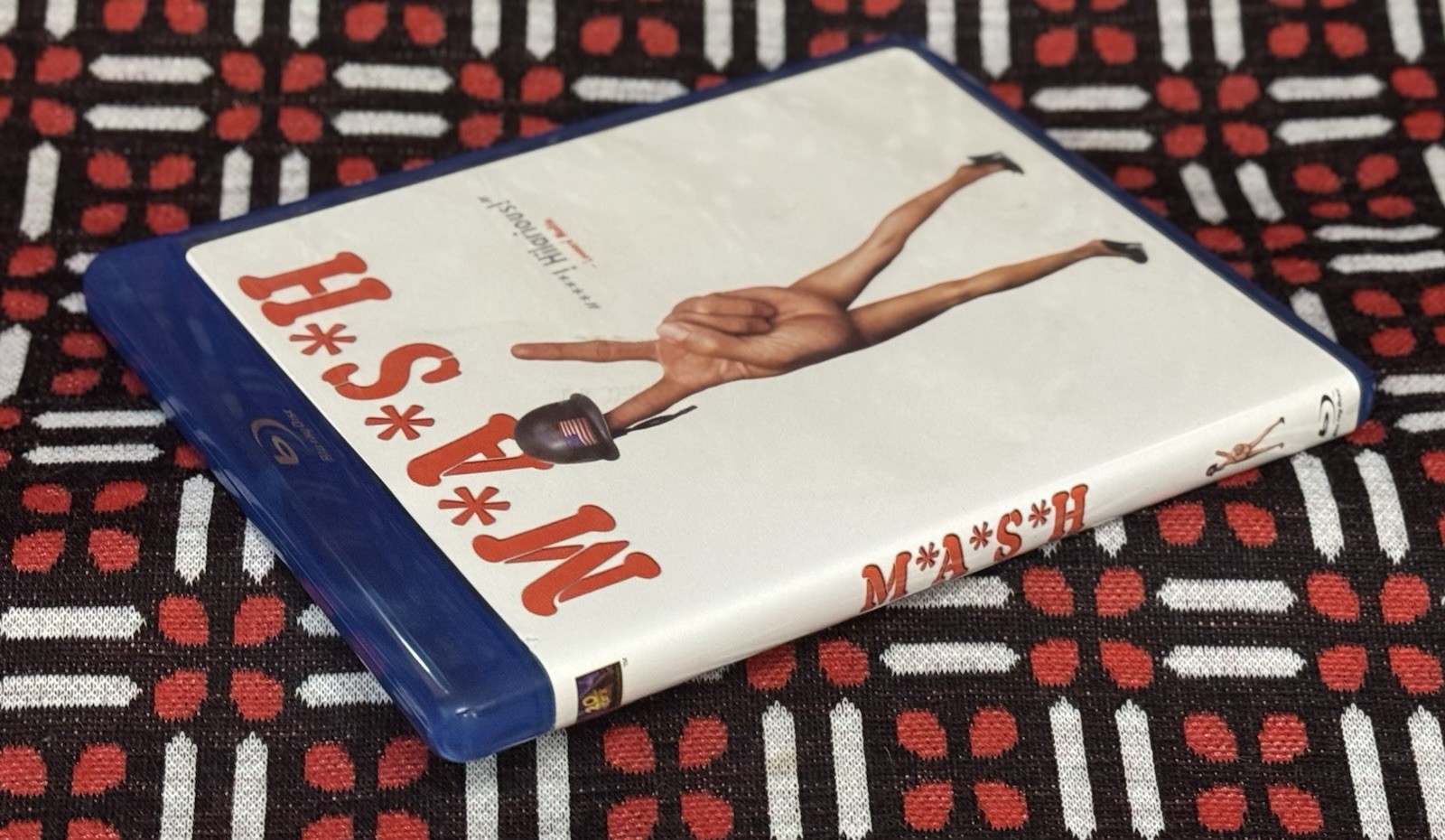 Mash (Blu-ray, 1970) Robert Altman’s Classic War Comedy w/ Donald Sutherland OOP