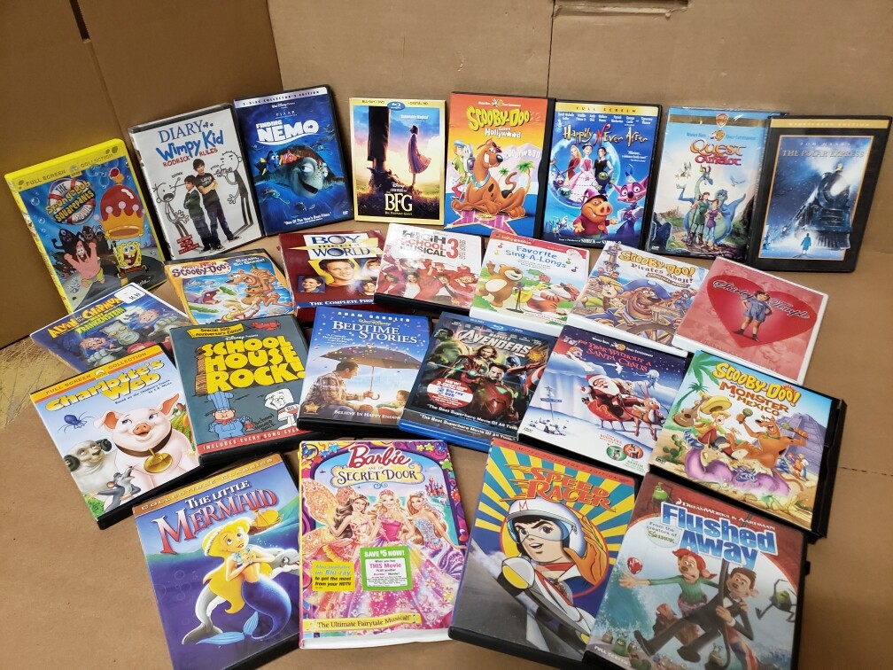 Lot of 20 DVD Cartoon Family Children Classic Animated Kids Disney Movie RANDOM