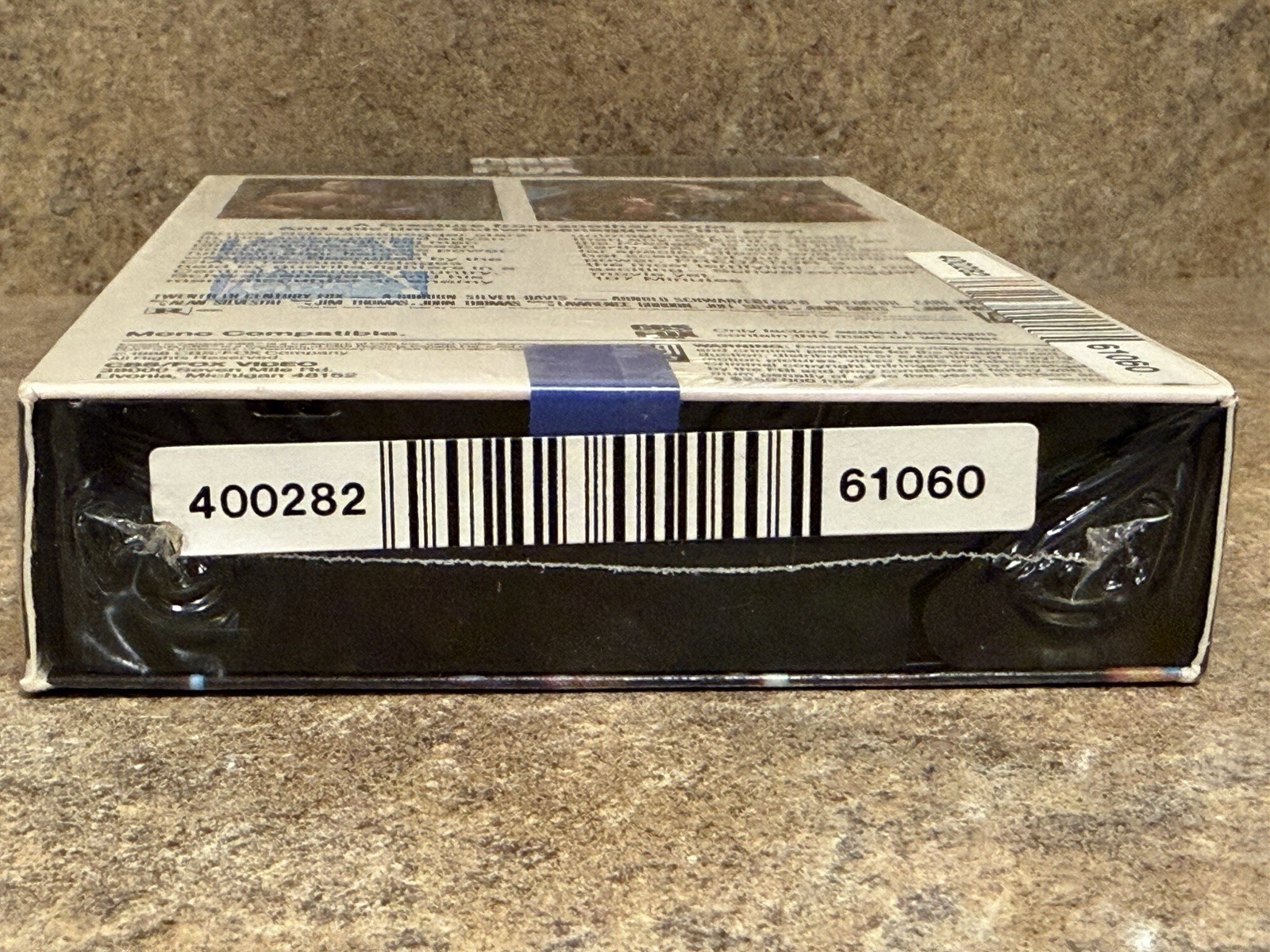Predator – VHS Tape – NEW AND SEALED With Watermark 1988 Pressing CBS Fox Video