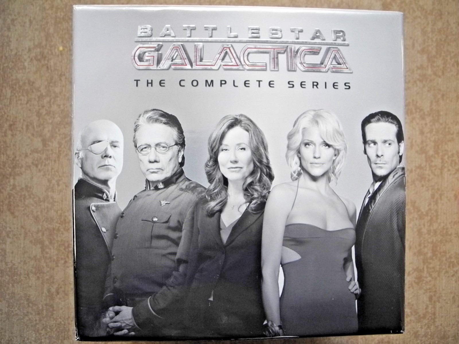Battlestar Galactica: the Complete Series/4 seasons/boxed set/69hr31min/2010/DVD