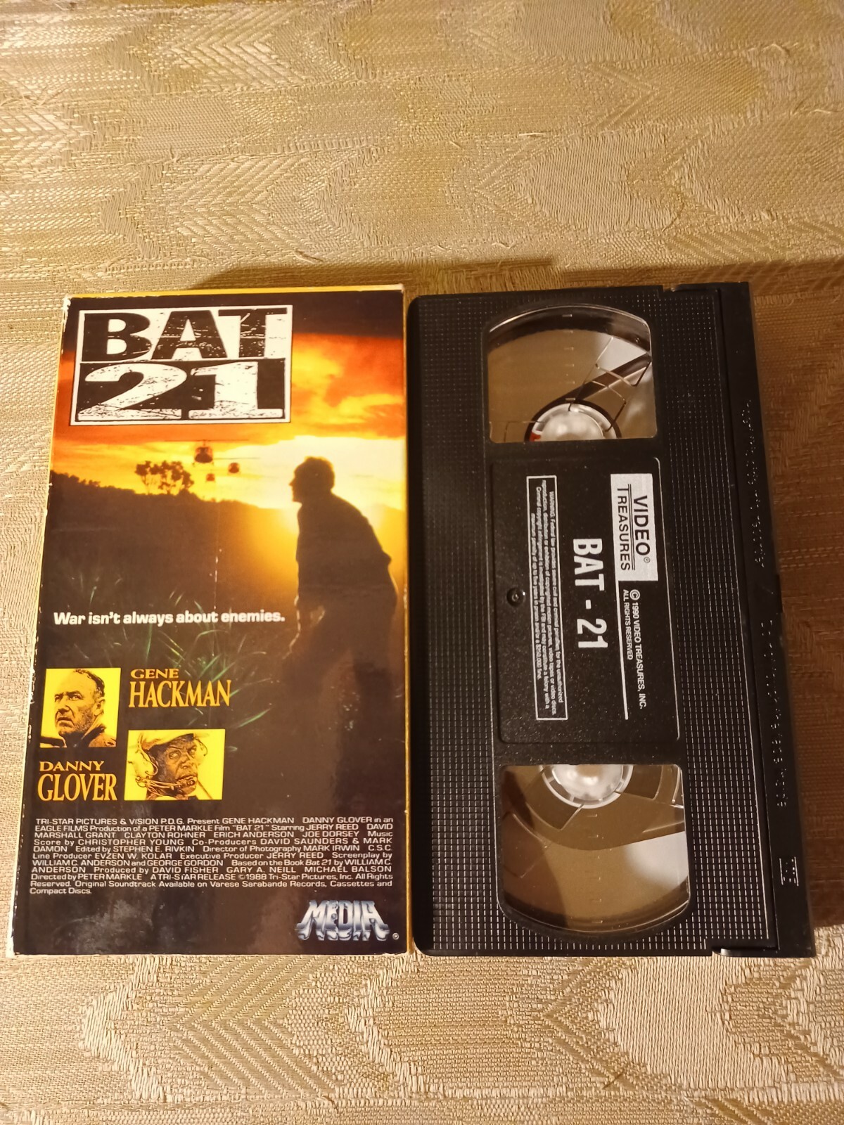 Bat 21 VHS 1990 Gene Hackman Danny Glover R Video Treasures Vintage VTG 106 Min