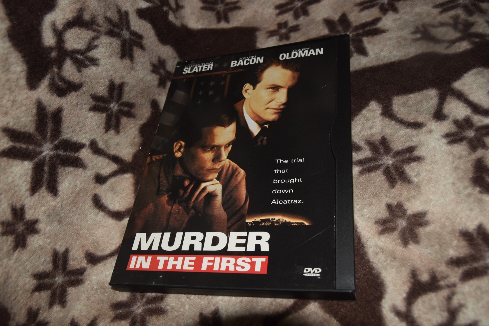 “MURDER IN THE FIRST (R)WIDE SCREEN DVD/CASE (M)BOX#1