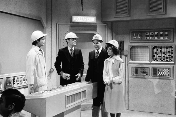 SNL Bill Murray as Matt Crandall Richard Benjamin as Ross Denton D- Old Photo