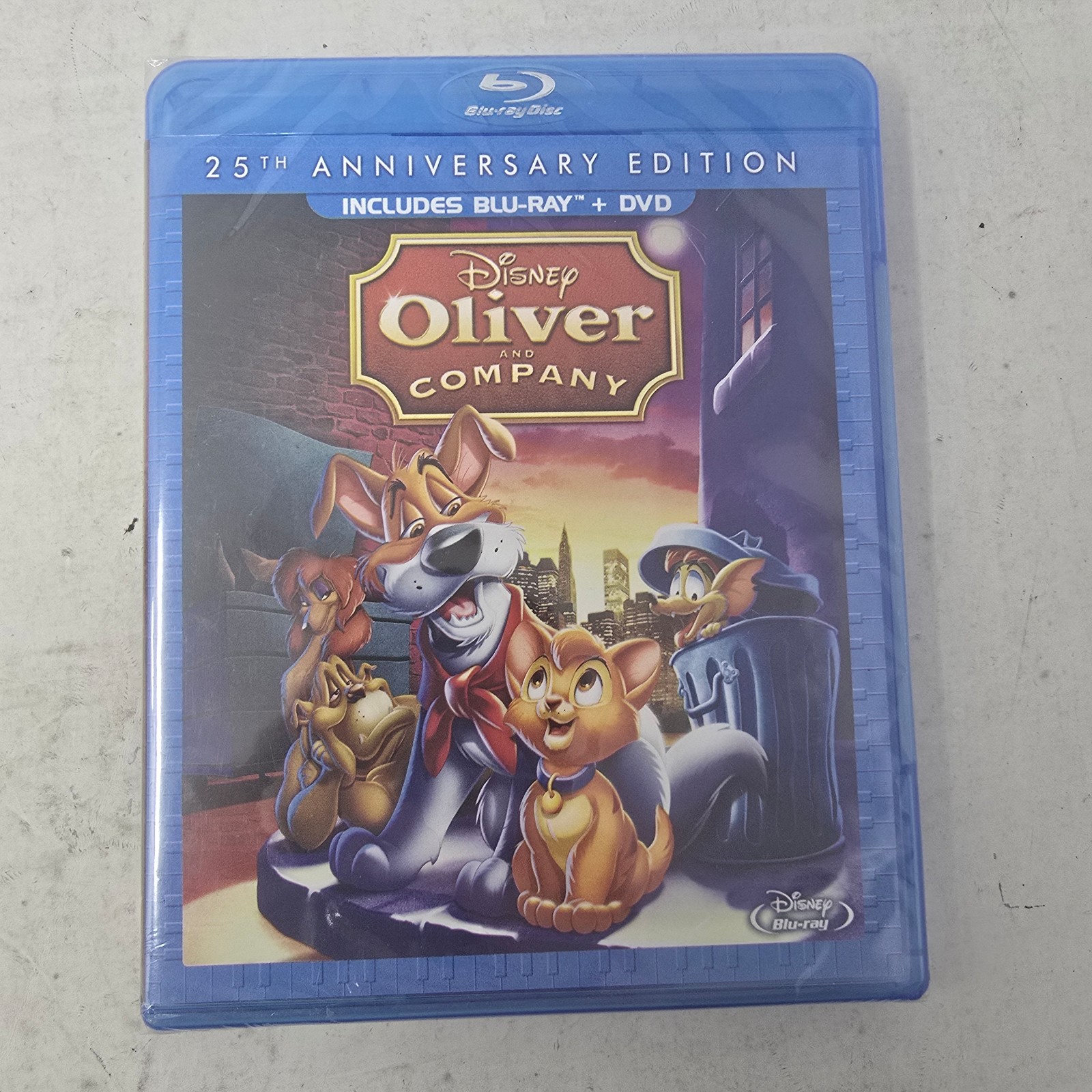 Oliver and Company (Blu-ray/DVD, 2013, 25th Anniversary Edition)
