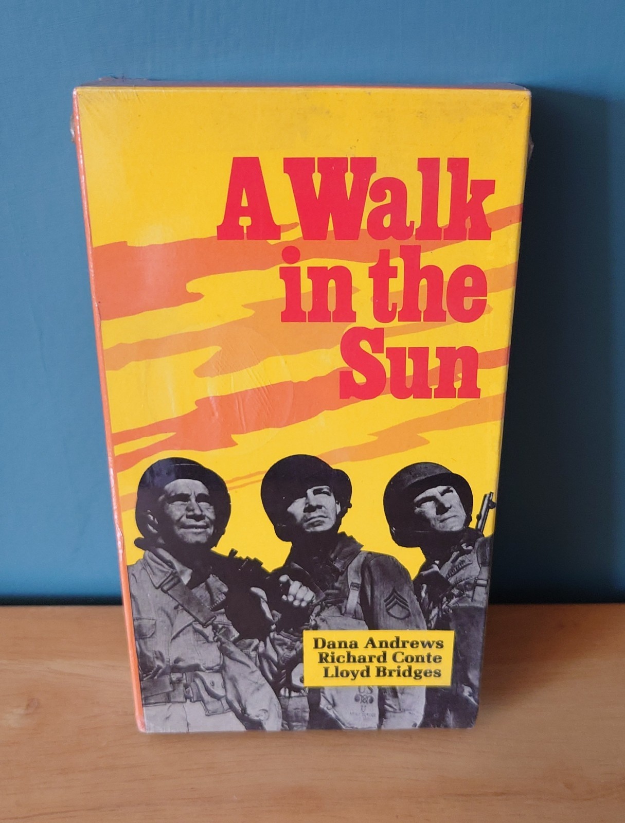 A Walk in the Sun Sealed New VHS Dana Andrews Lloyd Bridges B&W 1988 Release