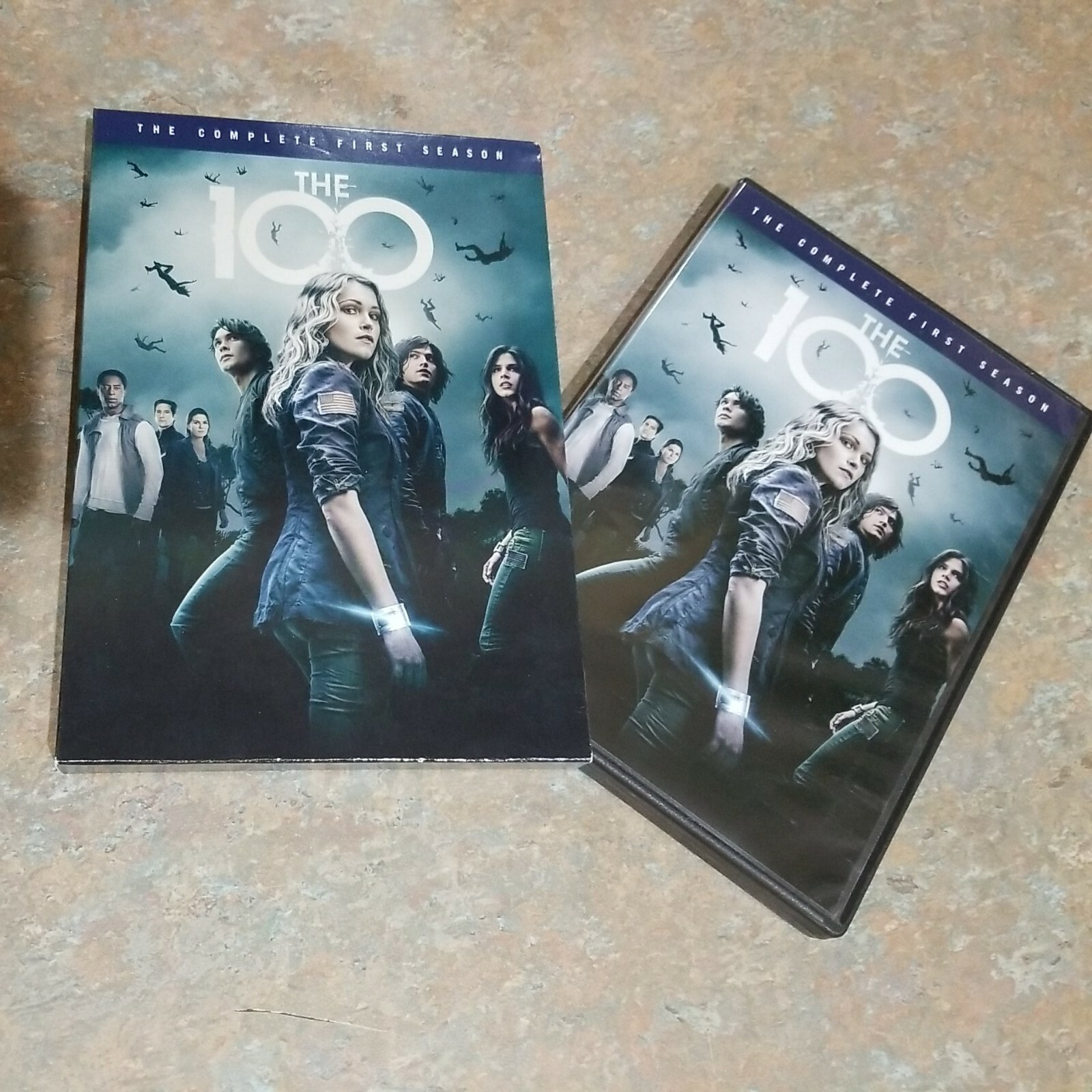 THE 100 – The Complete First 1 Season DVD