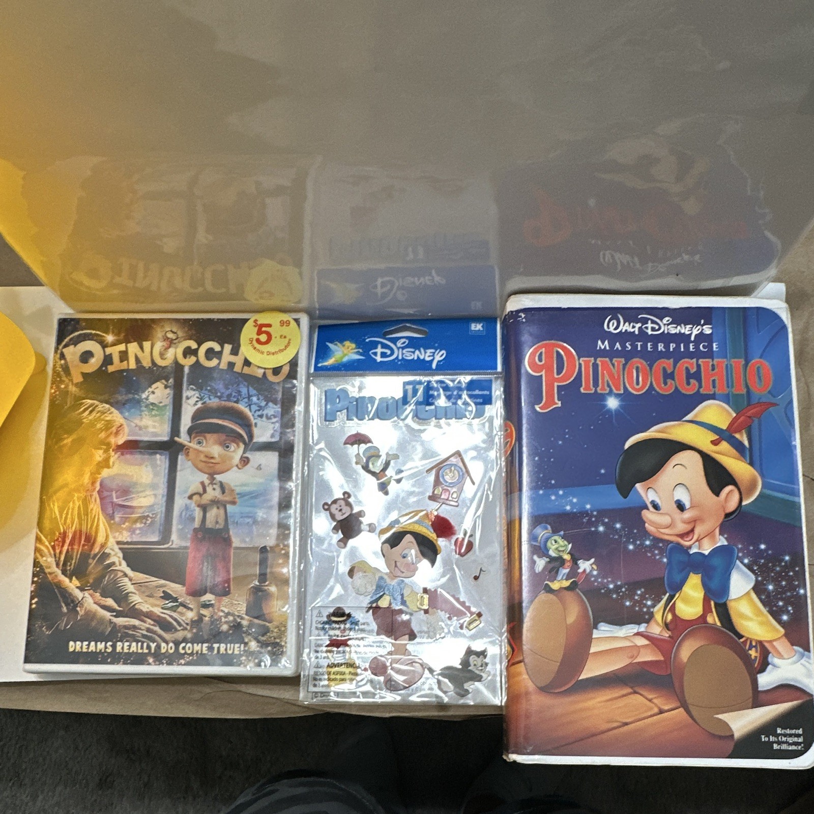 3) Walt Disney VHS/ New 11 sticker collage PINOCCHIO & Momentum pictures 📀 DVD