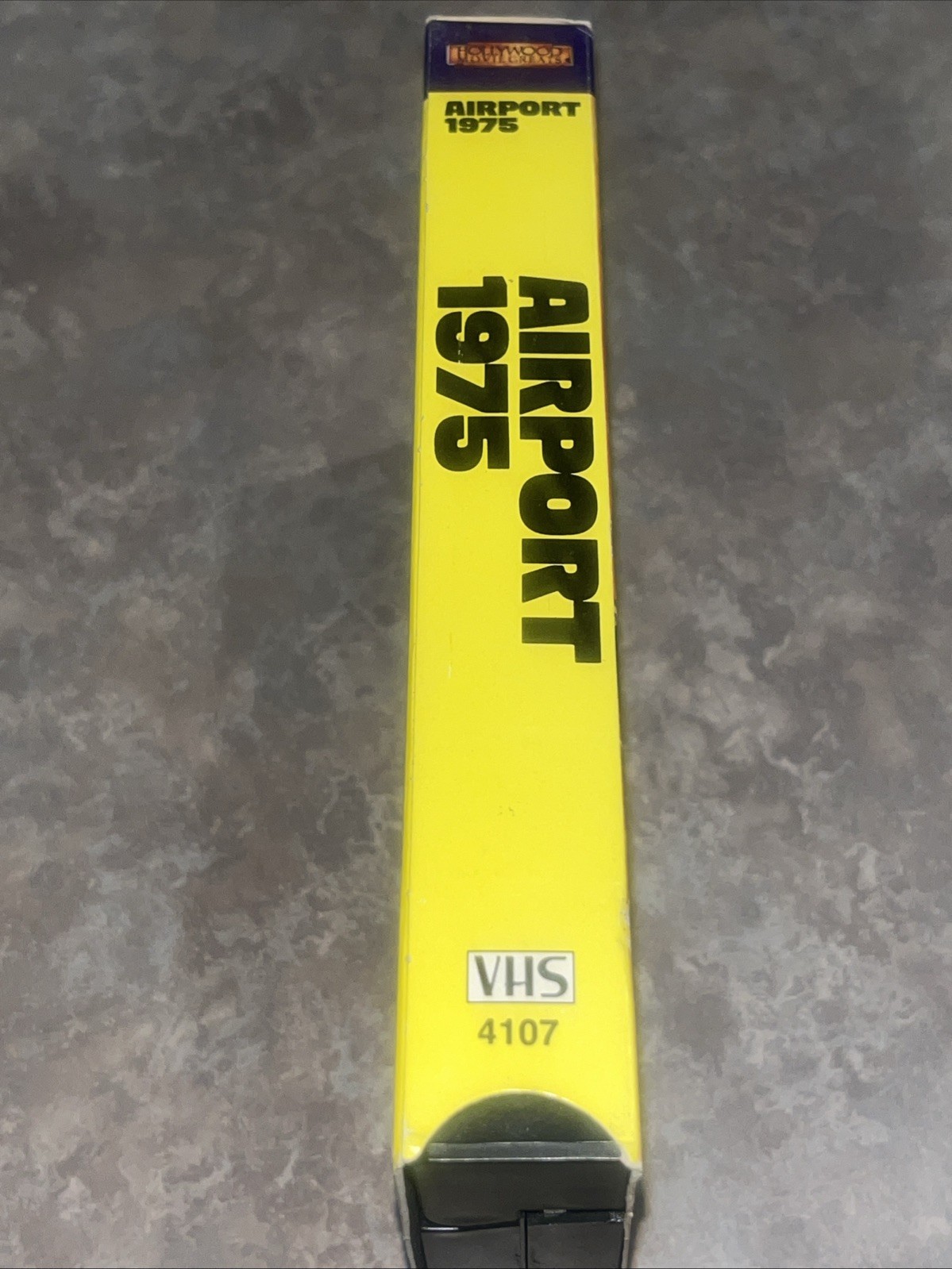 AIRPORT 1975- VHS- HOLLYWOOD MOVIE GREATS- GOODTIMES- 1987 *TESTED*
