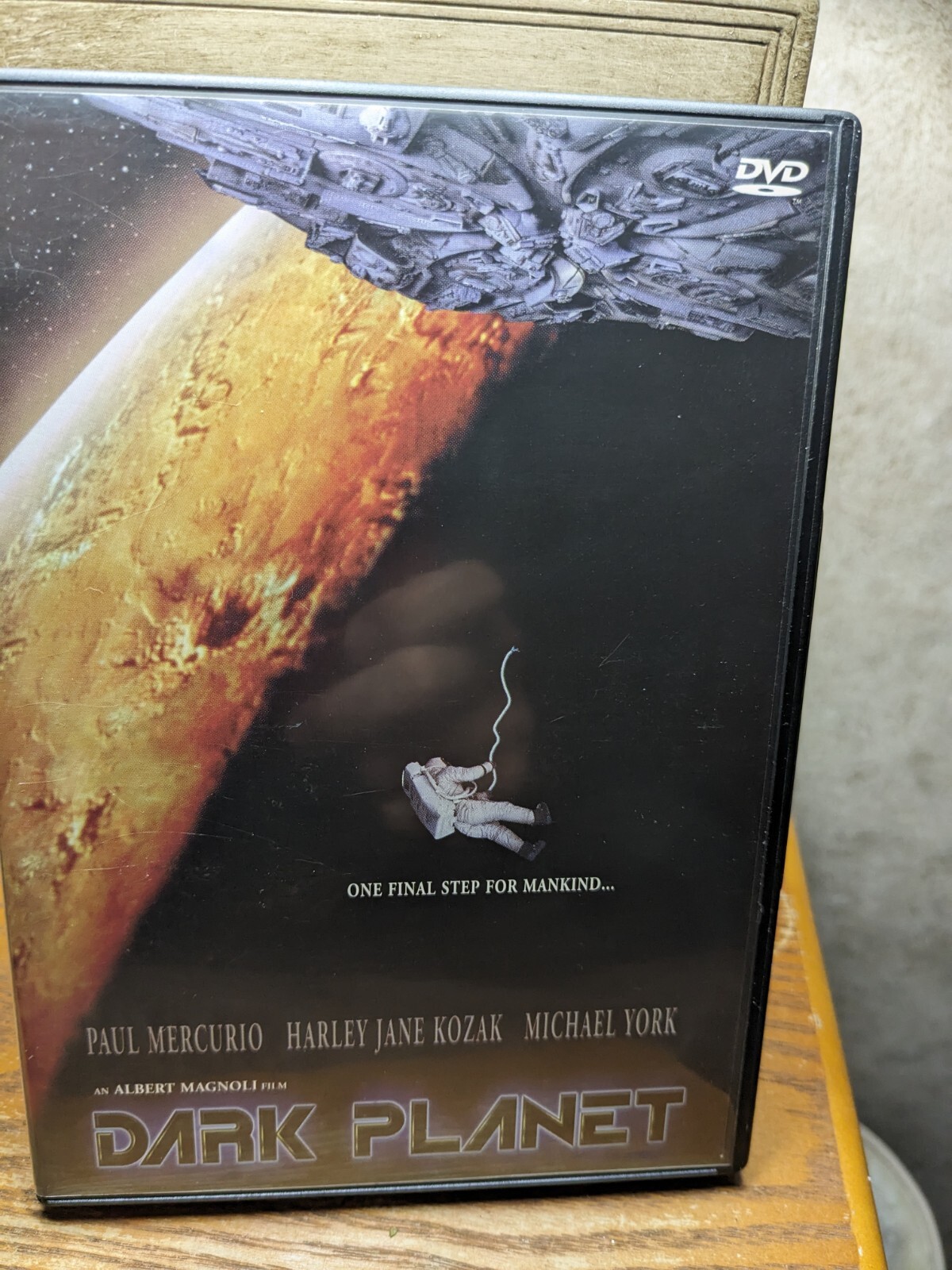 Dark Planet (DVD) 1996 Michael York – Thrilling Sci-Fi – World War VI 6 VG++