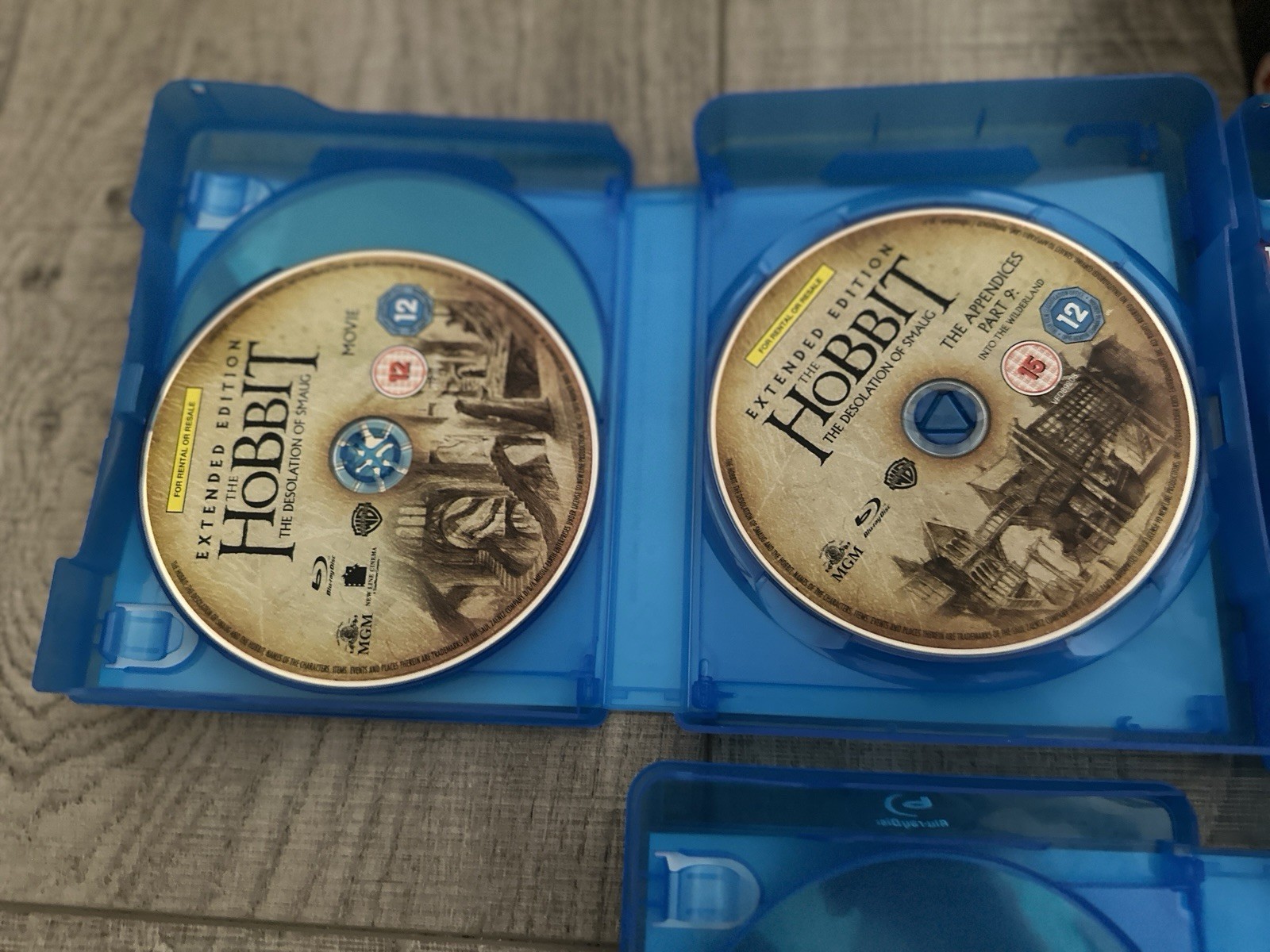 The Hobbit 3D Trilogy Extended Edition Blu-ray 3D Box Set, Magnet Cover 15 Discs
