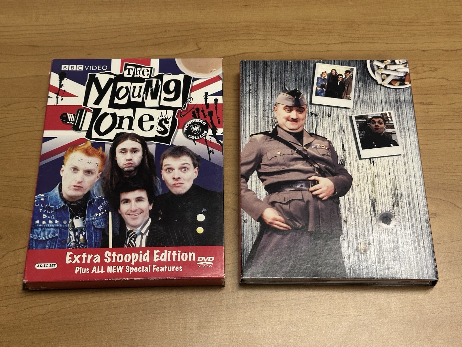 BBC Video The Young Ones Extra Stoopid Edition 3 DVD Box Set Rare FAULTY DISC 1