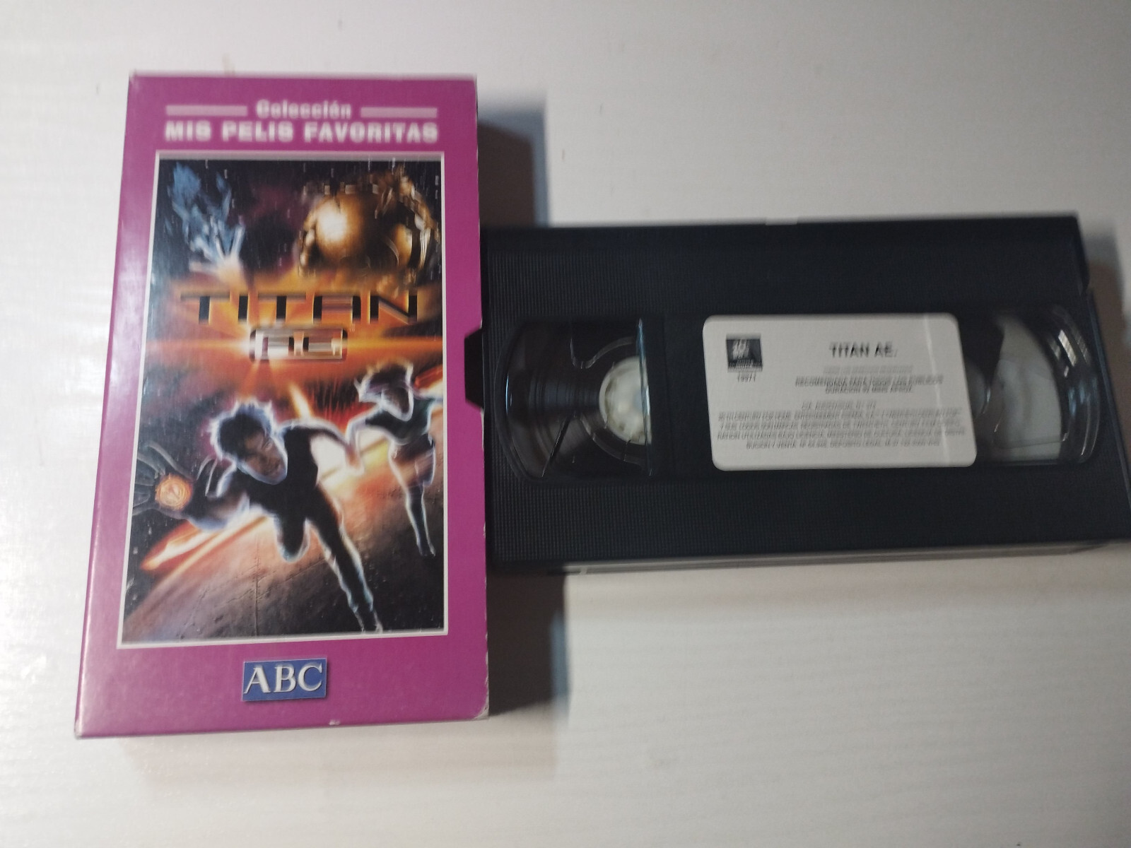 Titan A.E. Animation Don Bluth Gary Goldman – VHS Tape Spanish