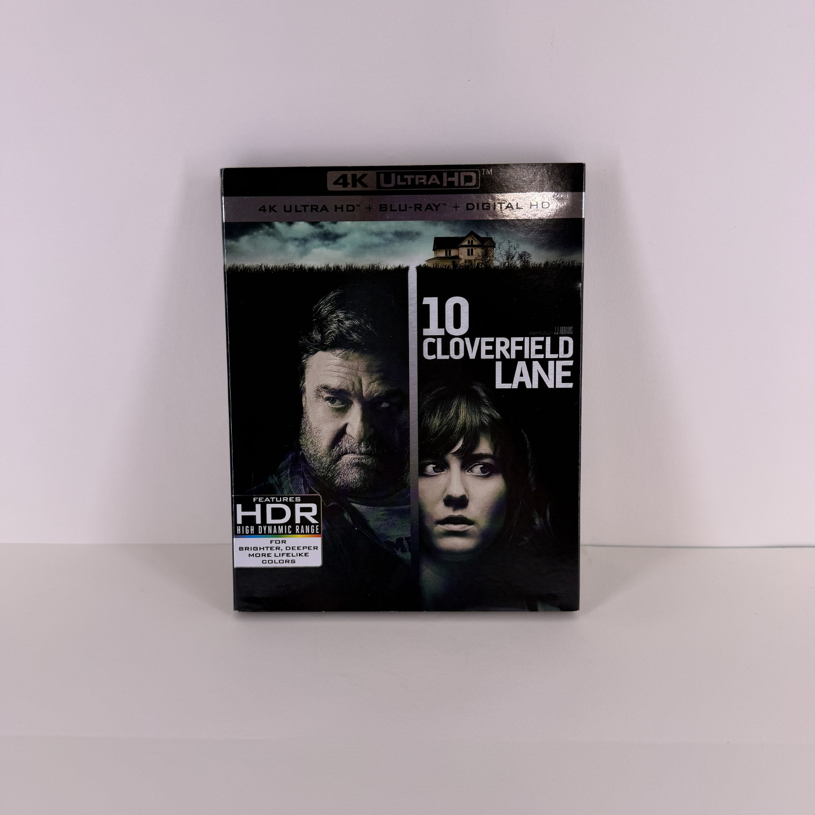 10 Cloverfield Lane (4K Ultra HD Blu-ray) w/ Slip Cover