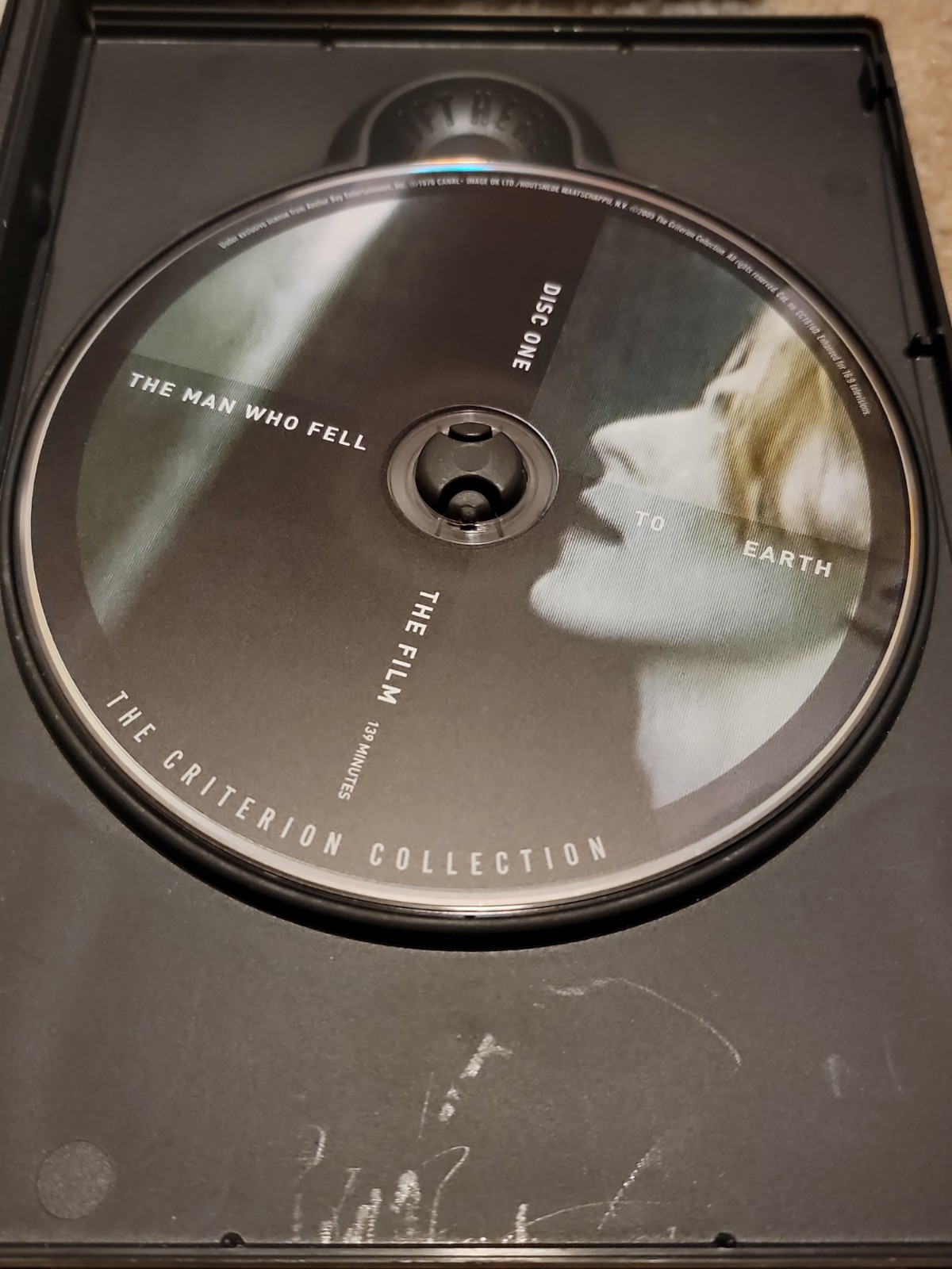 The Man Who Fell to Earth Criterion DVD w/ book OOP Nicholas Roeg David Bowie