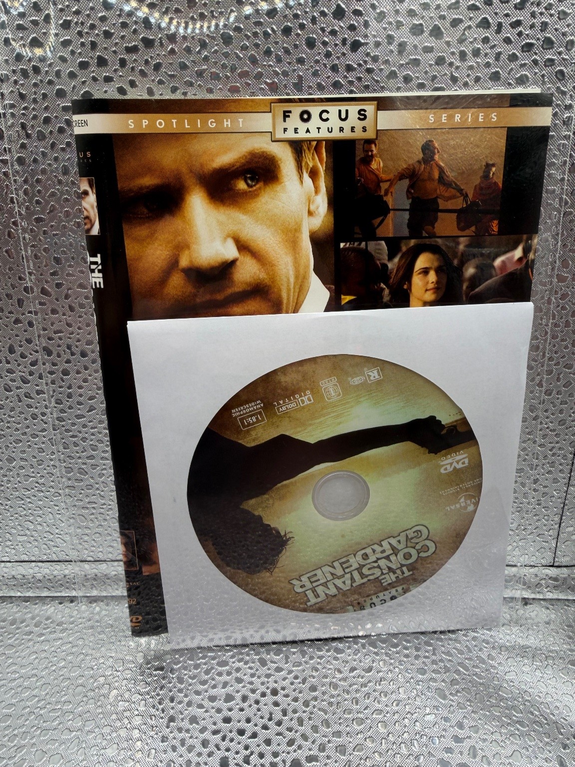 The Constant Gardener DVD 2005 Focus Features Ralph Fiennes Rachel Weisz