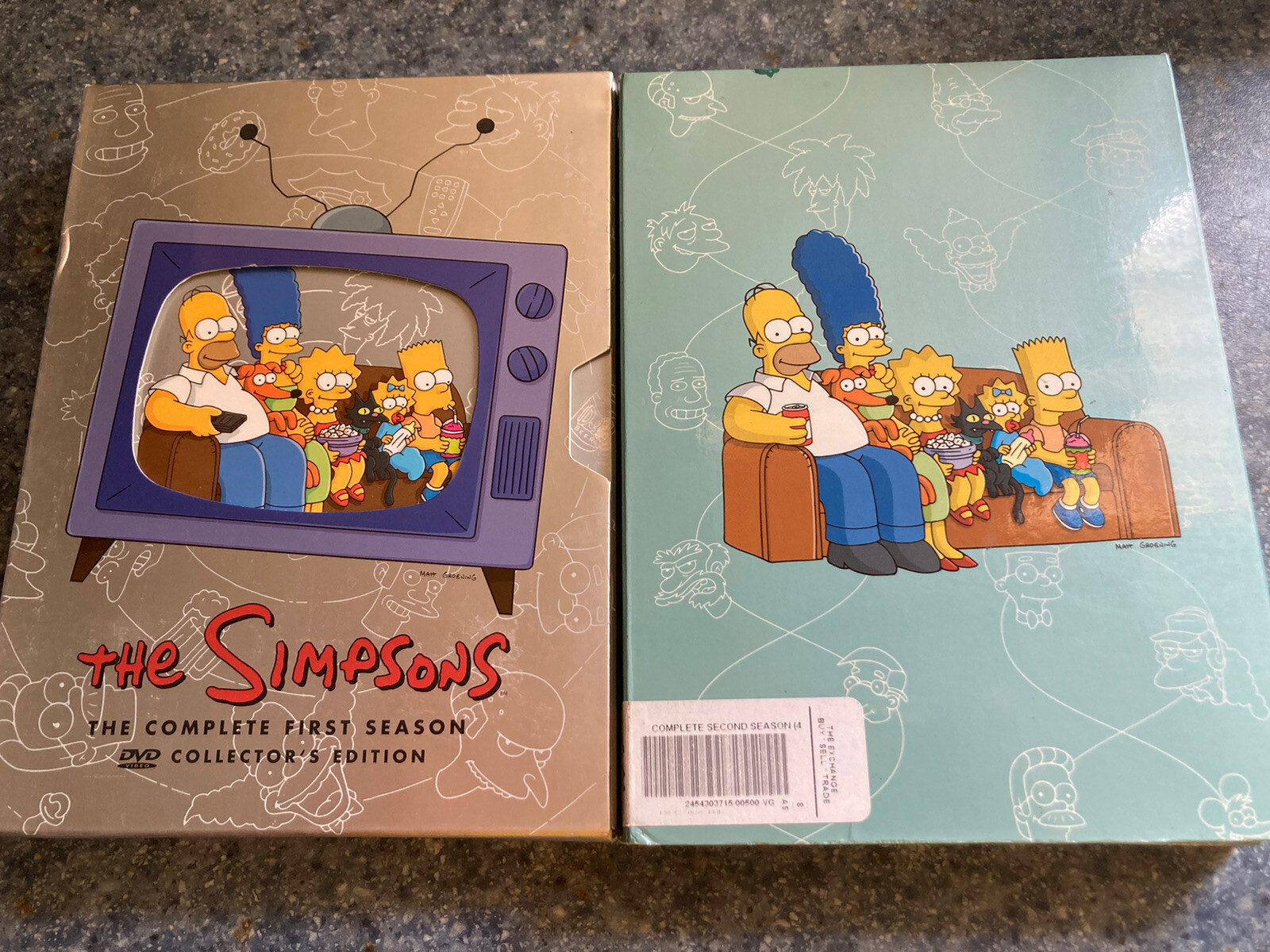 The Simpsons: The Complete First & 2nd Season Lot j318
