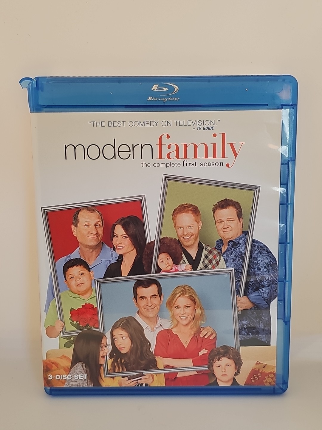 ABC’s MODERN FAMILY TV Show Season 1 BLU-RAY 3 Disc Set Sitcom