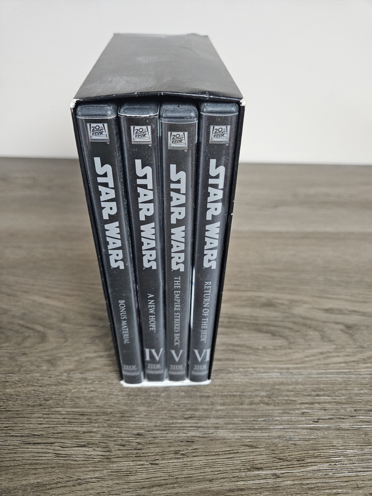 Star Wars Trilogy 4-disc Box Set 4-6 DVD IV V VI 4 5 6 and bonus material