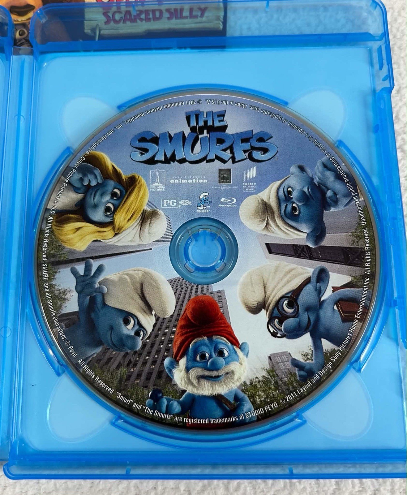 Blu-ray/DVD Lot Of 3: The Smurfs, Hop, Cloudy With Chance Meatballs Family Kids