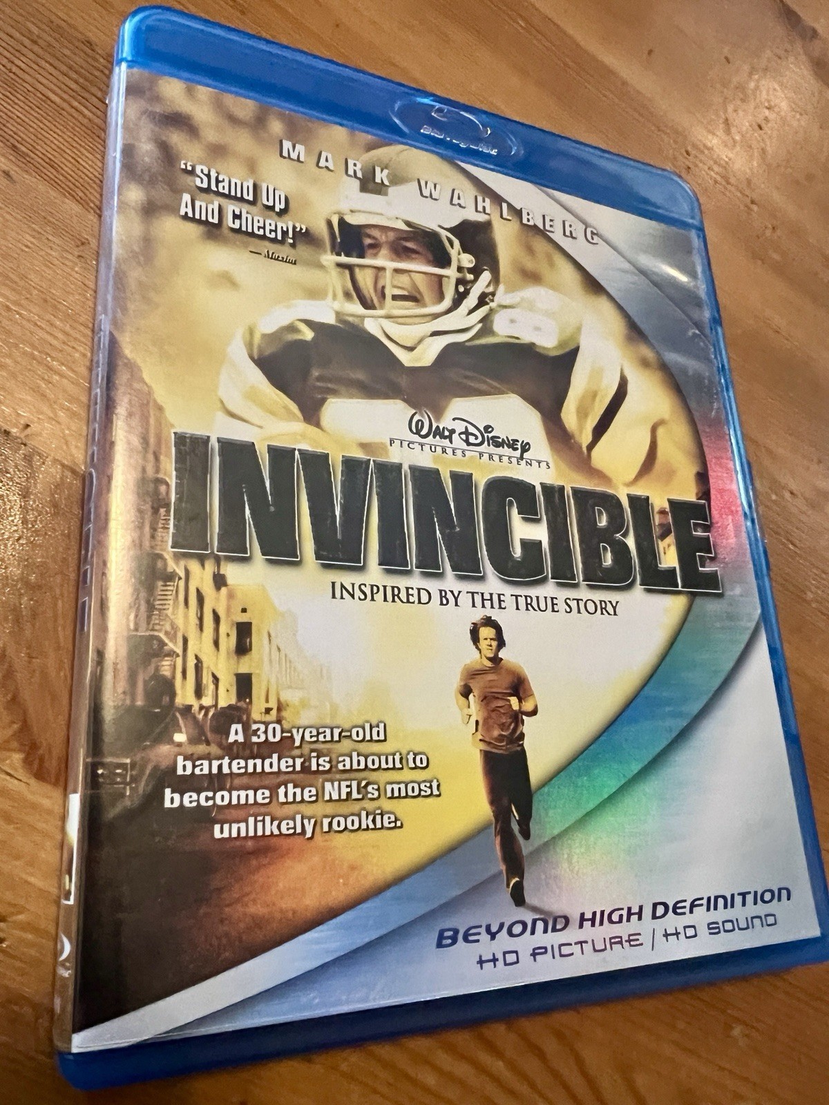 Invincible Blu-ray Disc Mark Wahlberg LIKE NEW w Bonus Features