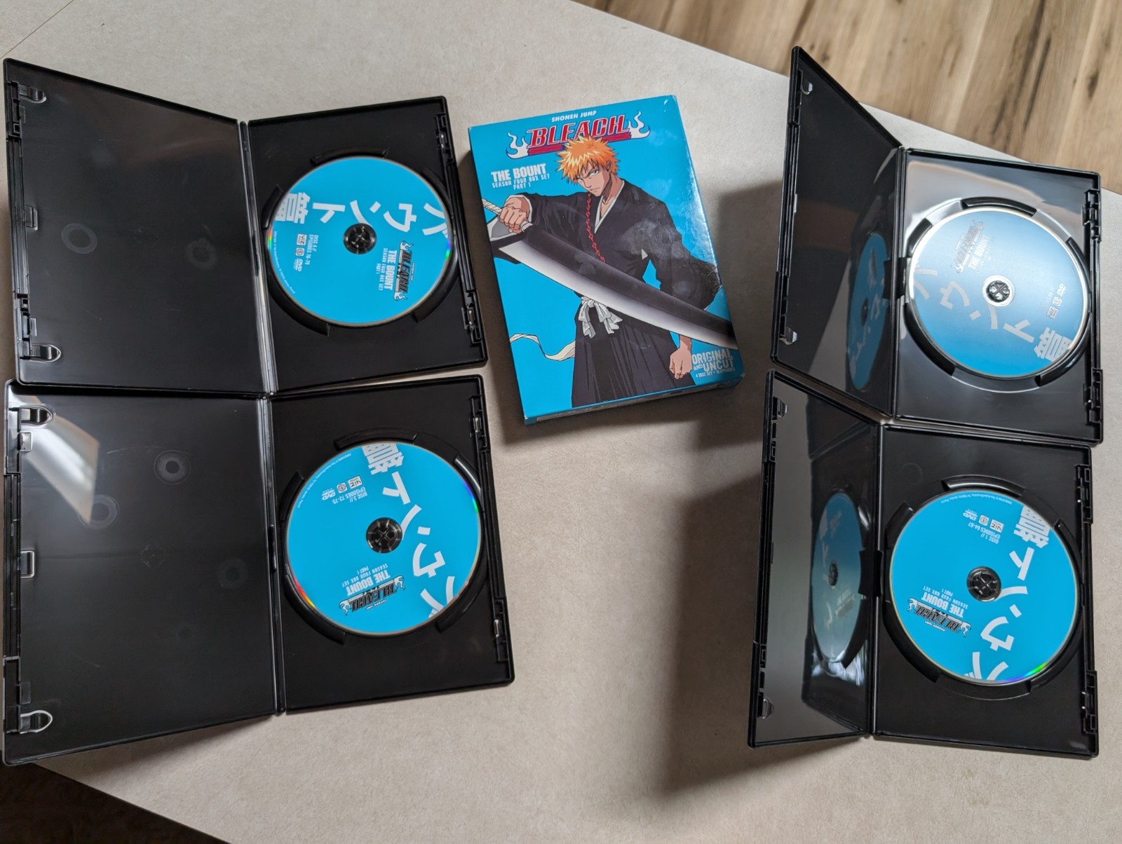 Bleach Uncut Box Set: Season 4, Part 1 – The Bount (DVD, 2009, 4-Disc Set)