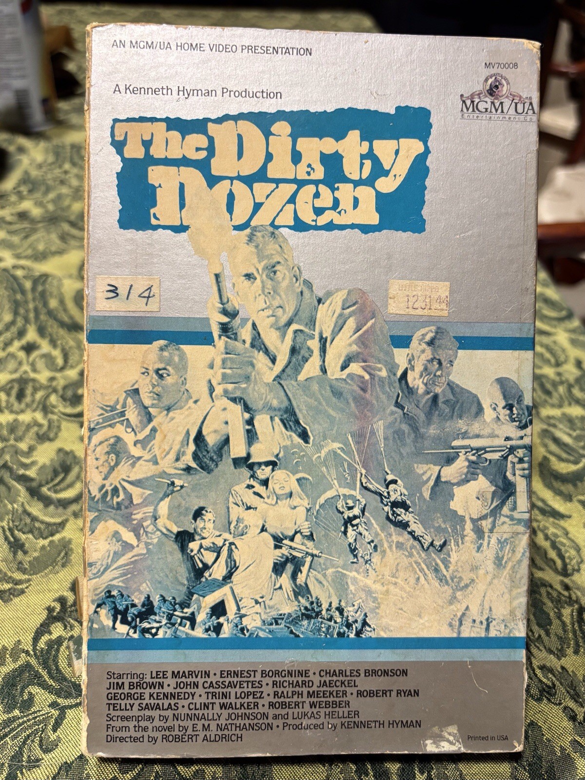 The Dirty Dozen (VHS, 1983) Big Box Lee Marvin Charles Bronson