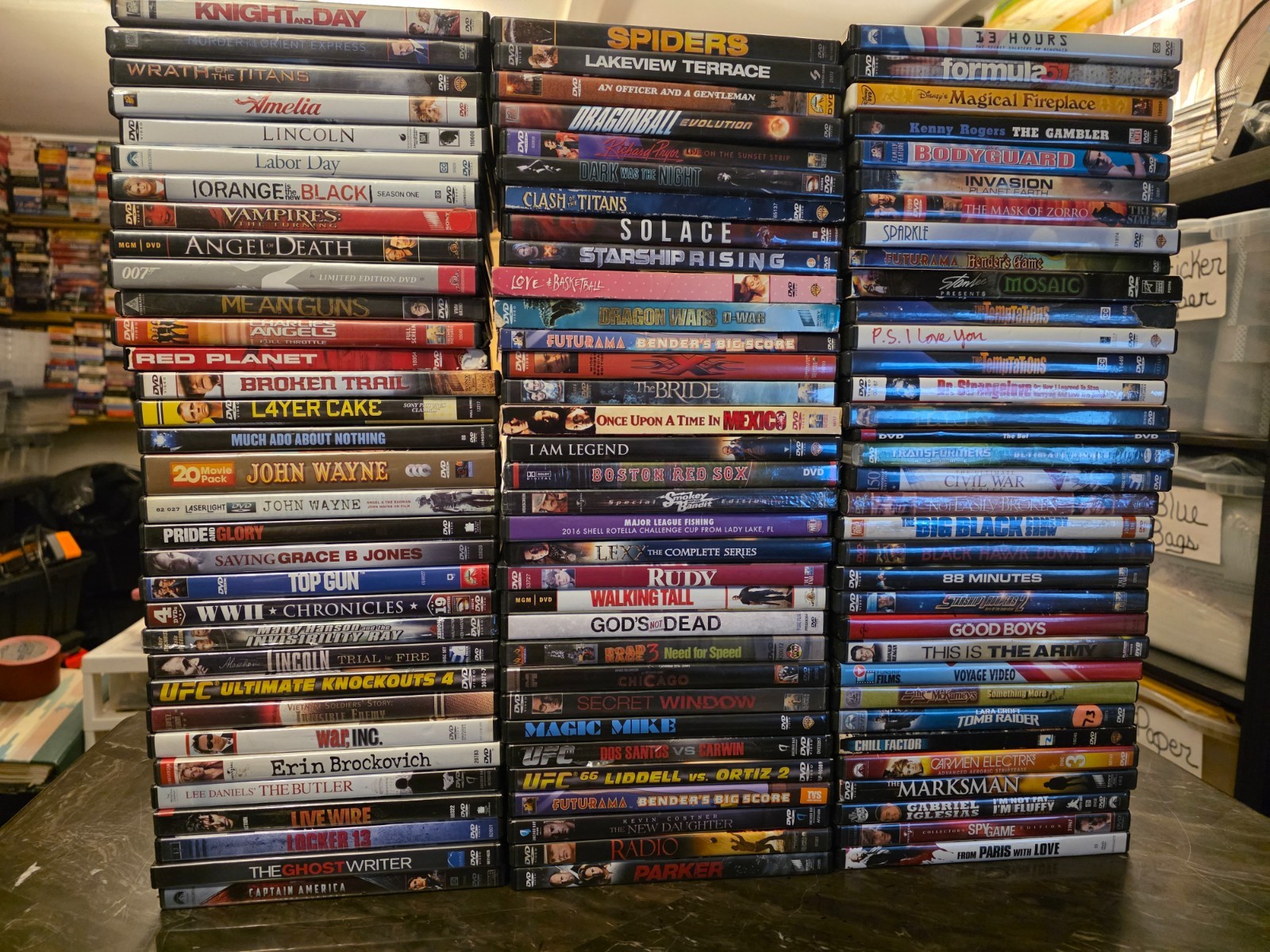 Lot of 100 Movies on DVDs – Various Titles – All in good condition