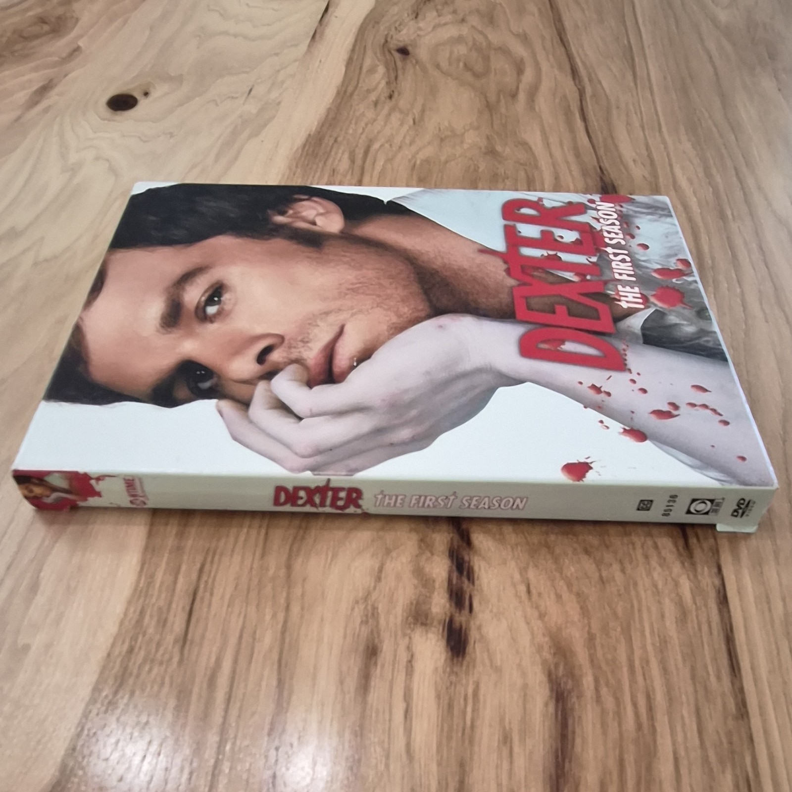 Dexter: The First Season DVD Box Set 4-Disc Showtime Ent. Behind The Scenes