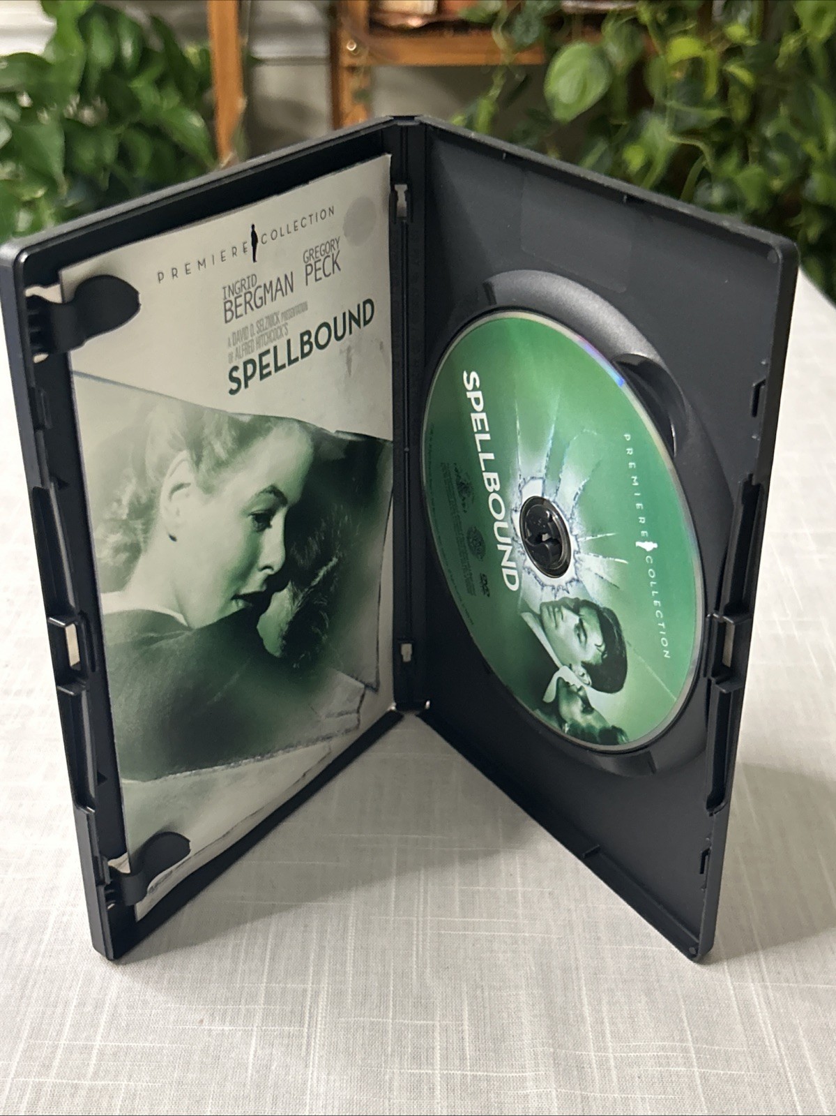 Spellbound (Premiere Collection), Very Good, Ingrid Bergman,Gregory Peck,Michael