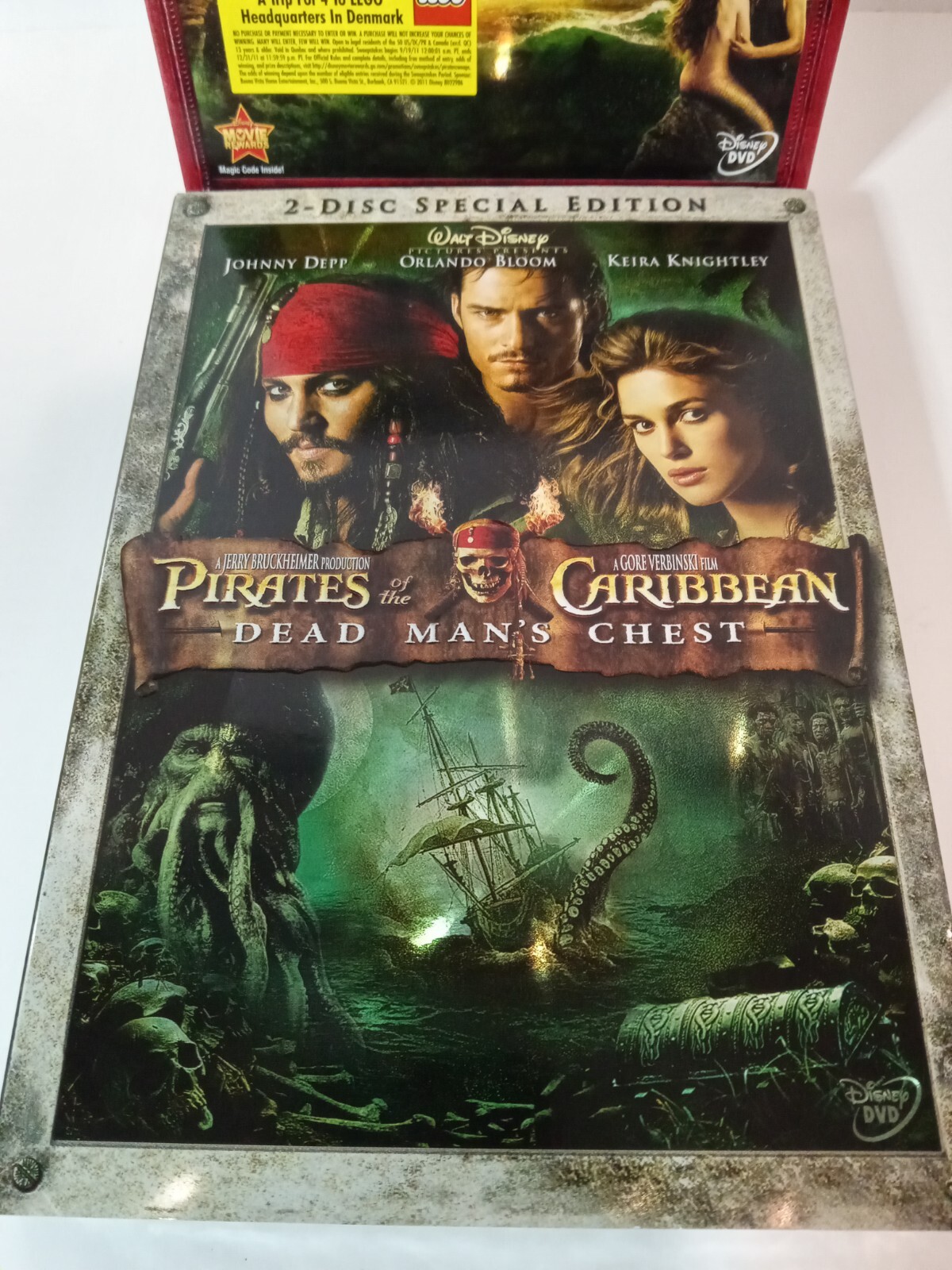 Pirates of the Caribbean: on Stranger Tides DVD + Blu-ray + Dead Man’s Chest DVD