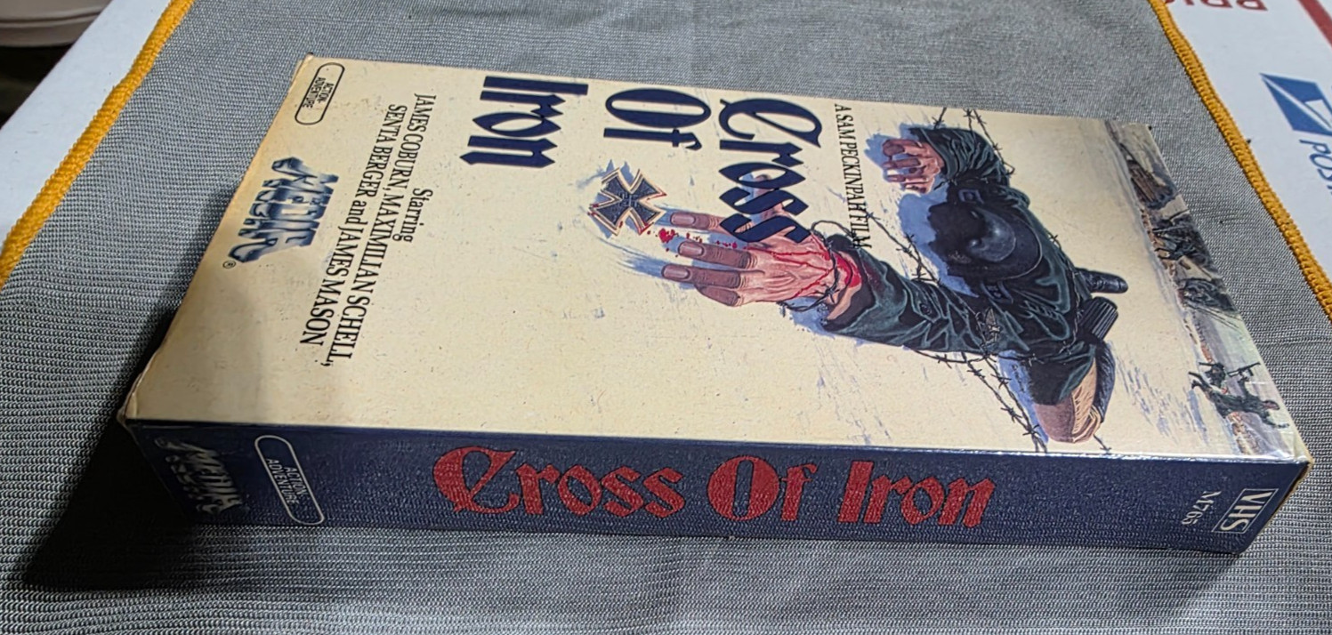 CROSS OF IRON VHS JAMES COBURN