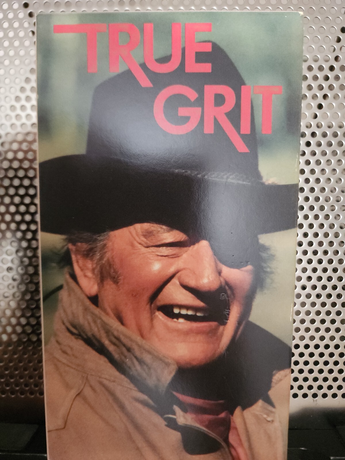True Grit VHS John Wayne, Glen Campbell, Kim Darby, Robert Duval – Oscar Winner