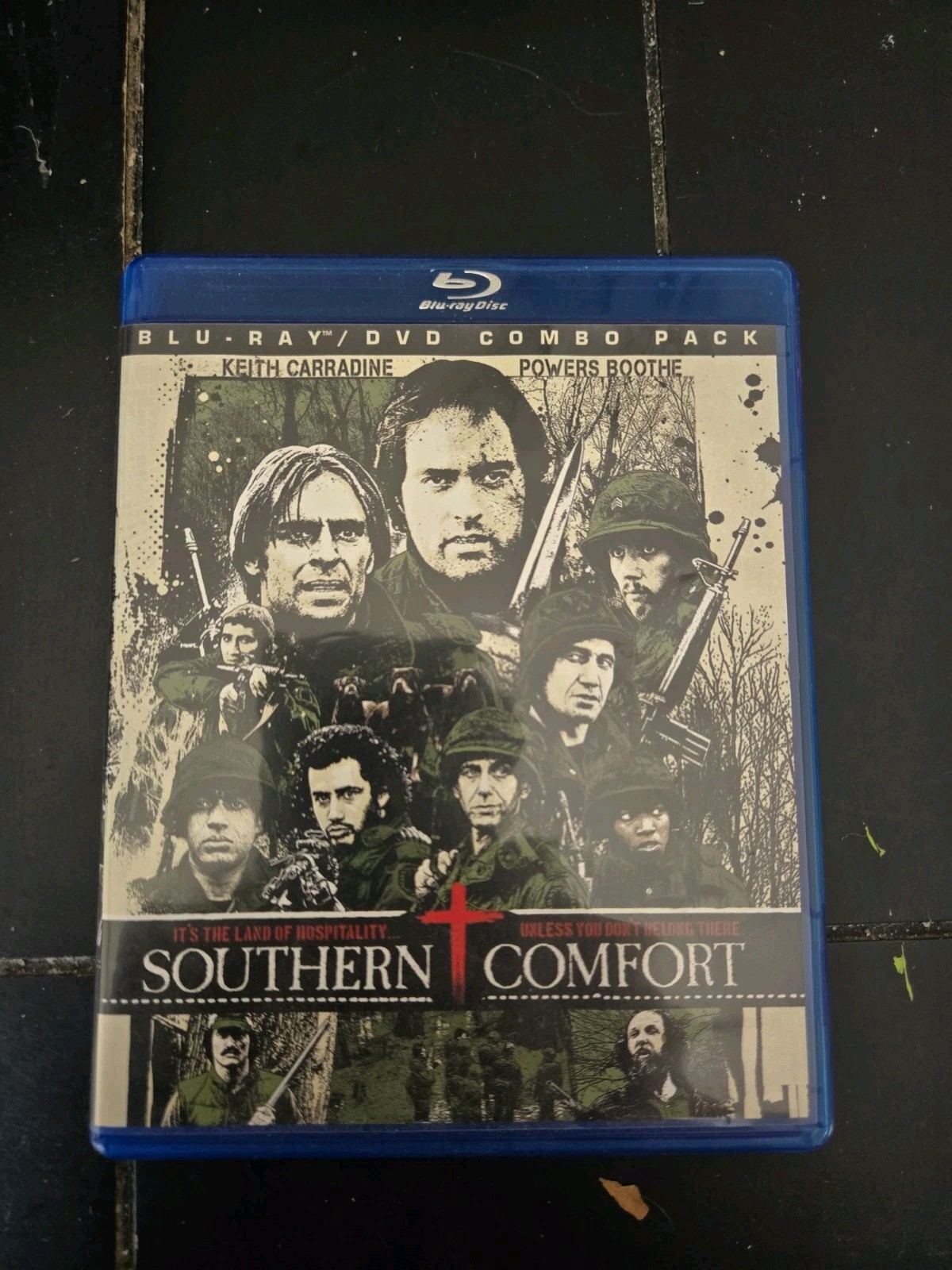 Southern Comfort (Blu-ray and DVD); Like-new; Carradine, Boothe; Director: Hill
